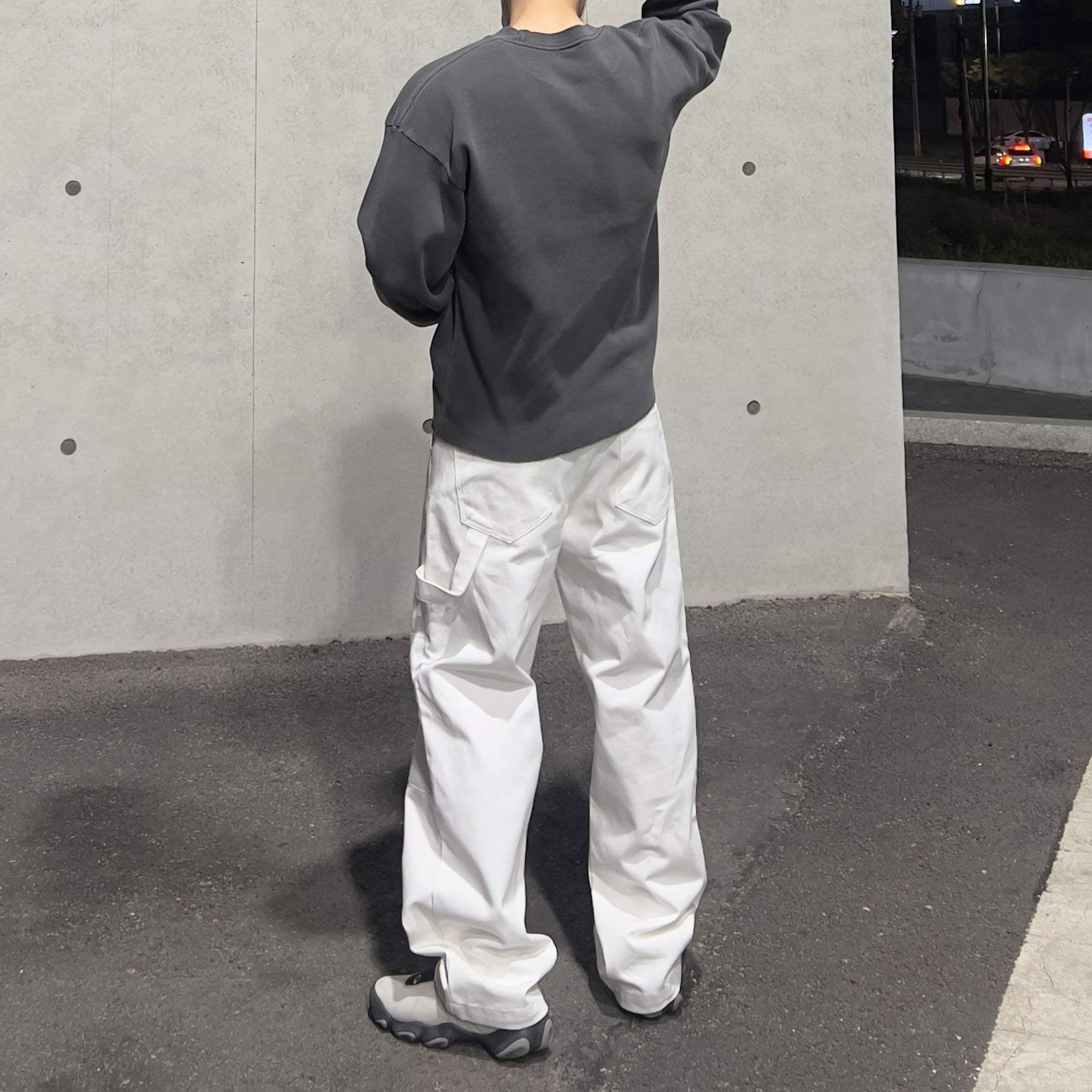Oakley Factory Team x Brain Dead Flesh White Birch 착용 스타일 - 4