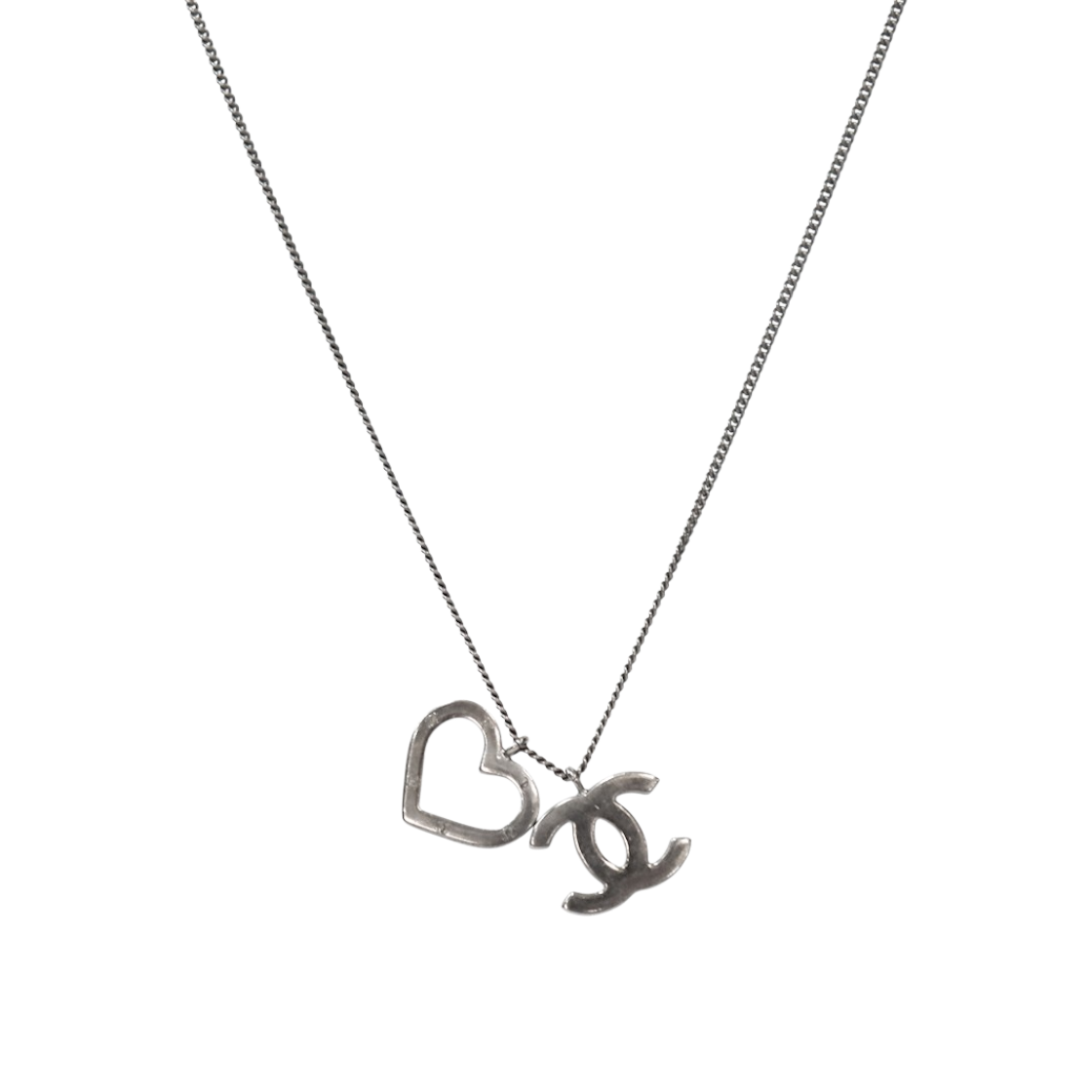 ITJAP3N7IGKF Chanel Heart CC Silver Necklace