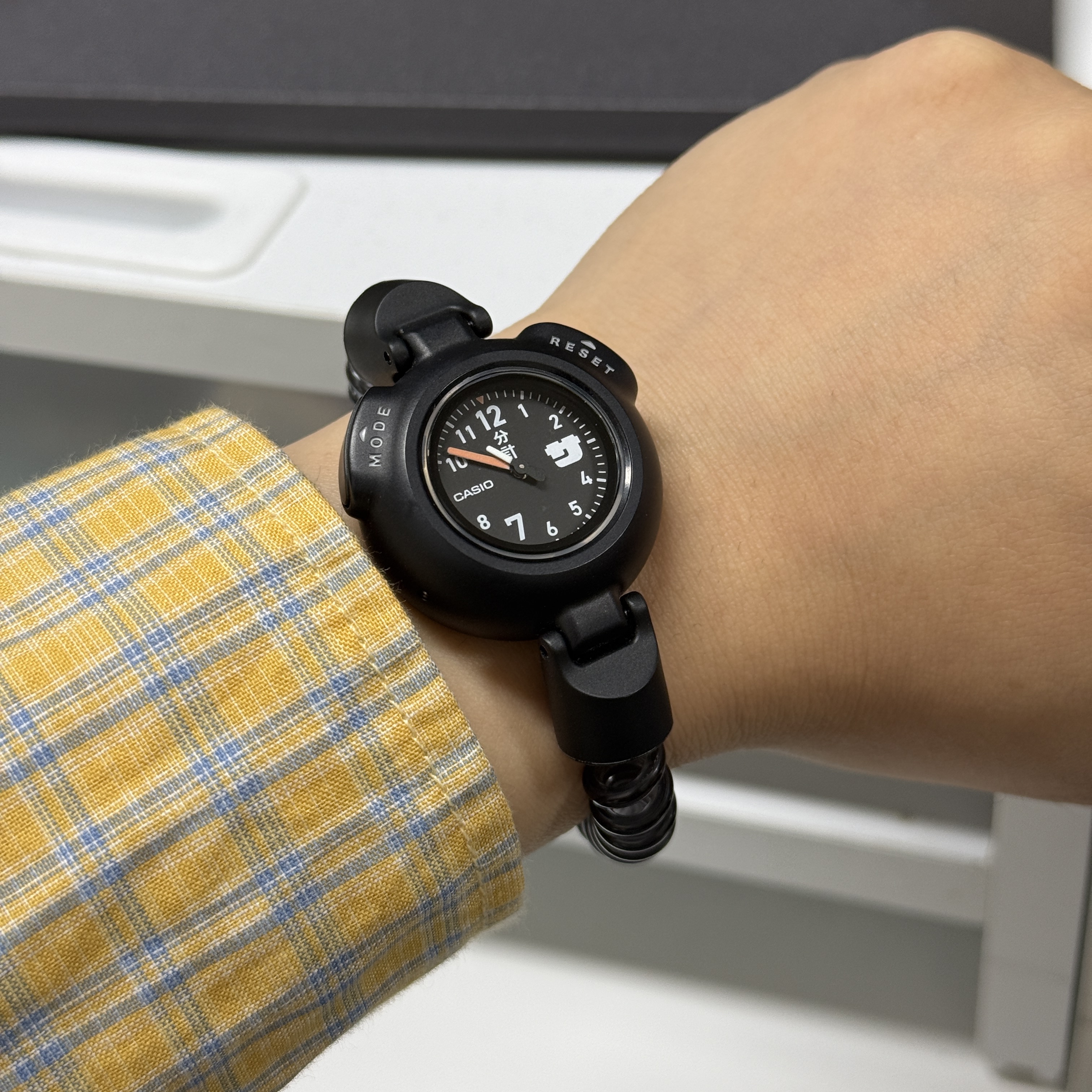 Casio SAN-100H-1B 착용 스타일