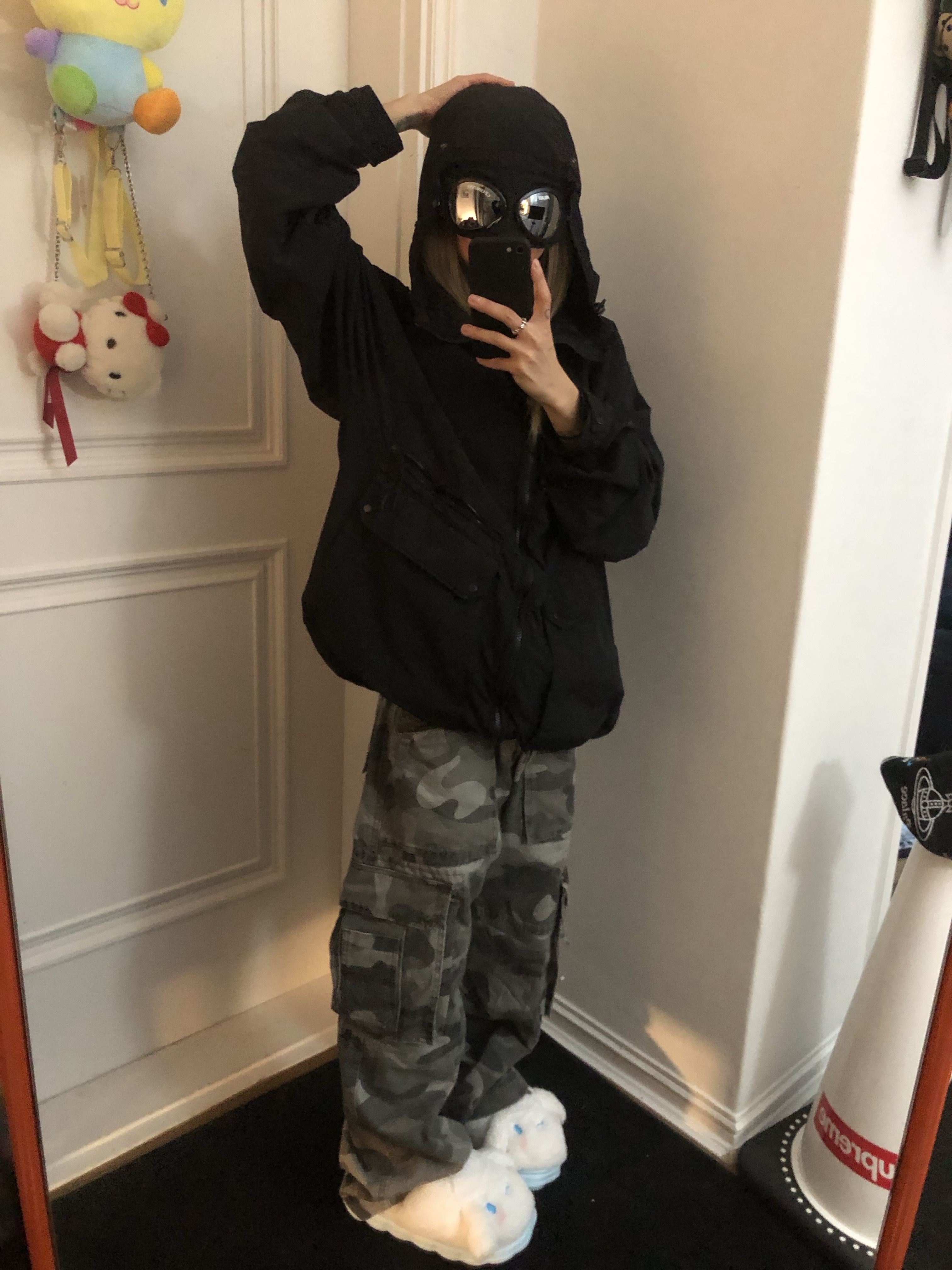 Palace x C.P. Company Jacket Black - 23FW, Palace x Vivienne Westwood Jersey Beanie Black - 24FW 착용 스타일 - 2