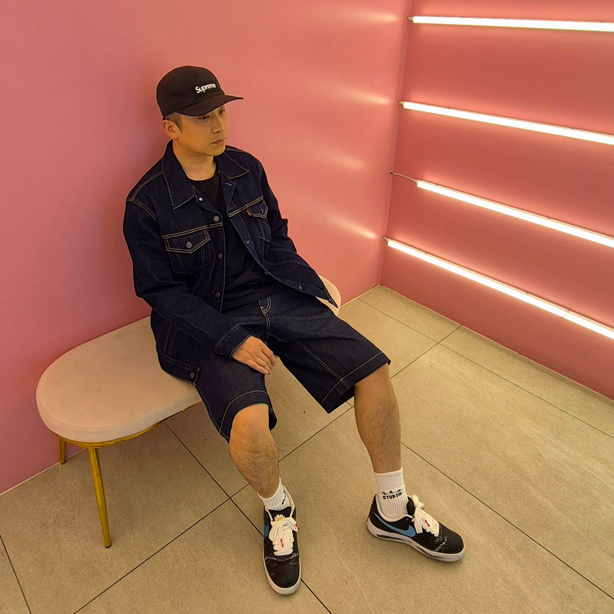 Nike x Peaceminusone Air Force 1 Low Para-Noise 3.0 Black and Multicolor, IAB Studio Socks White (5 Pack) 착용 스타일 - 3