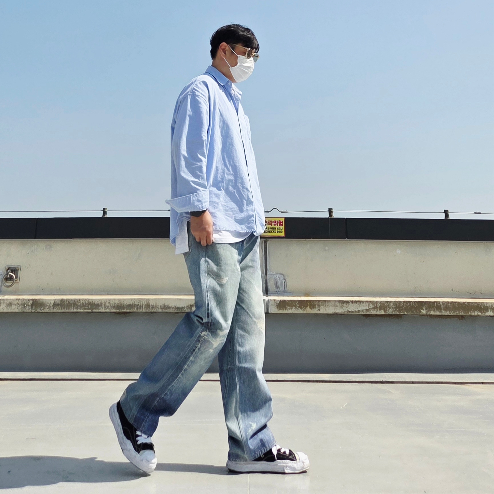Our Legacy Third Cut Digital Denim Print, Maison Mihara Yasuhiro Hank OG Sole Canvas Low-top Sneakers Black 착용 스타일 - 6