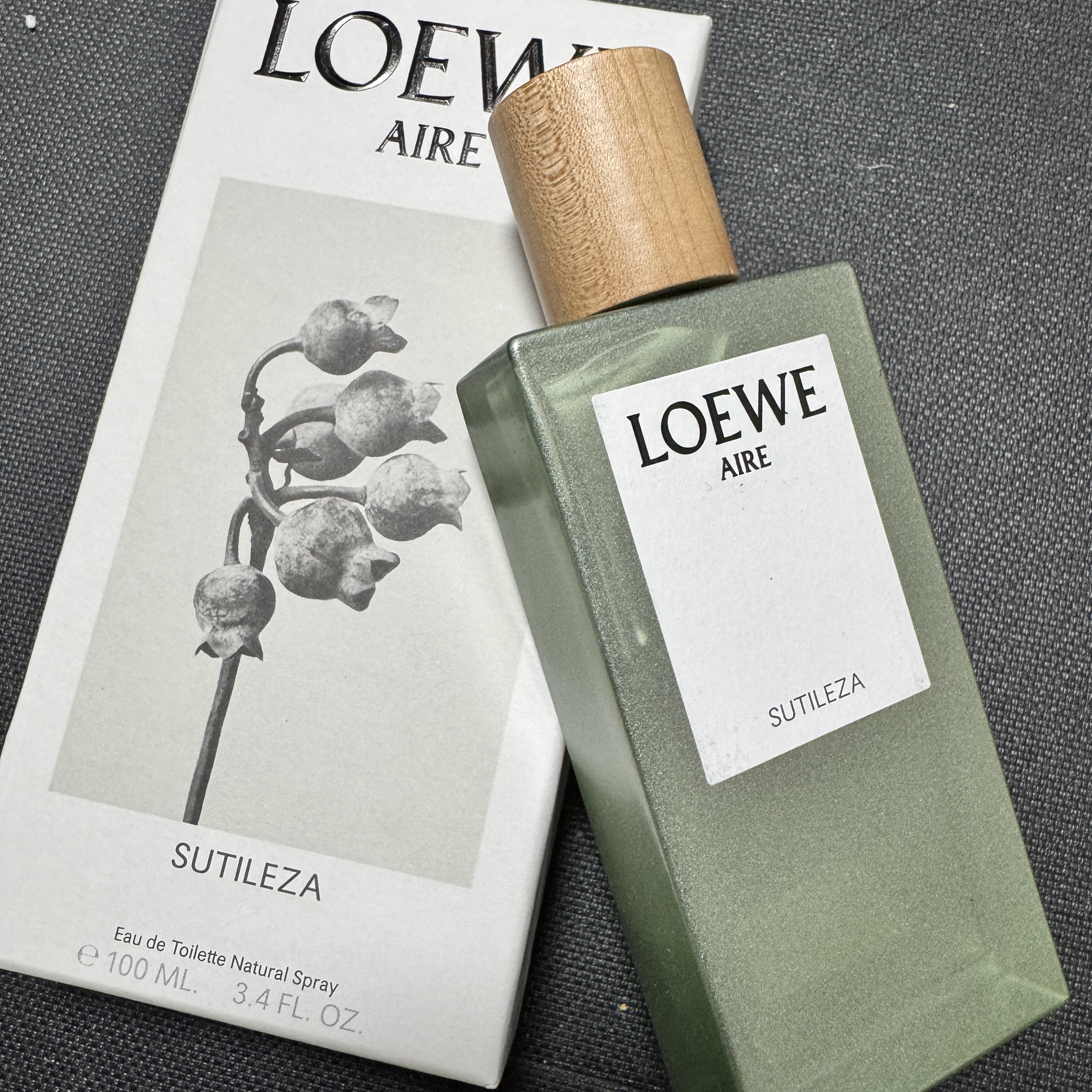 Loewe Aire Sutileza Eau de Toilette 100ml 착용 스타일