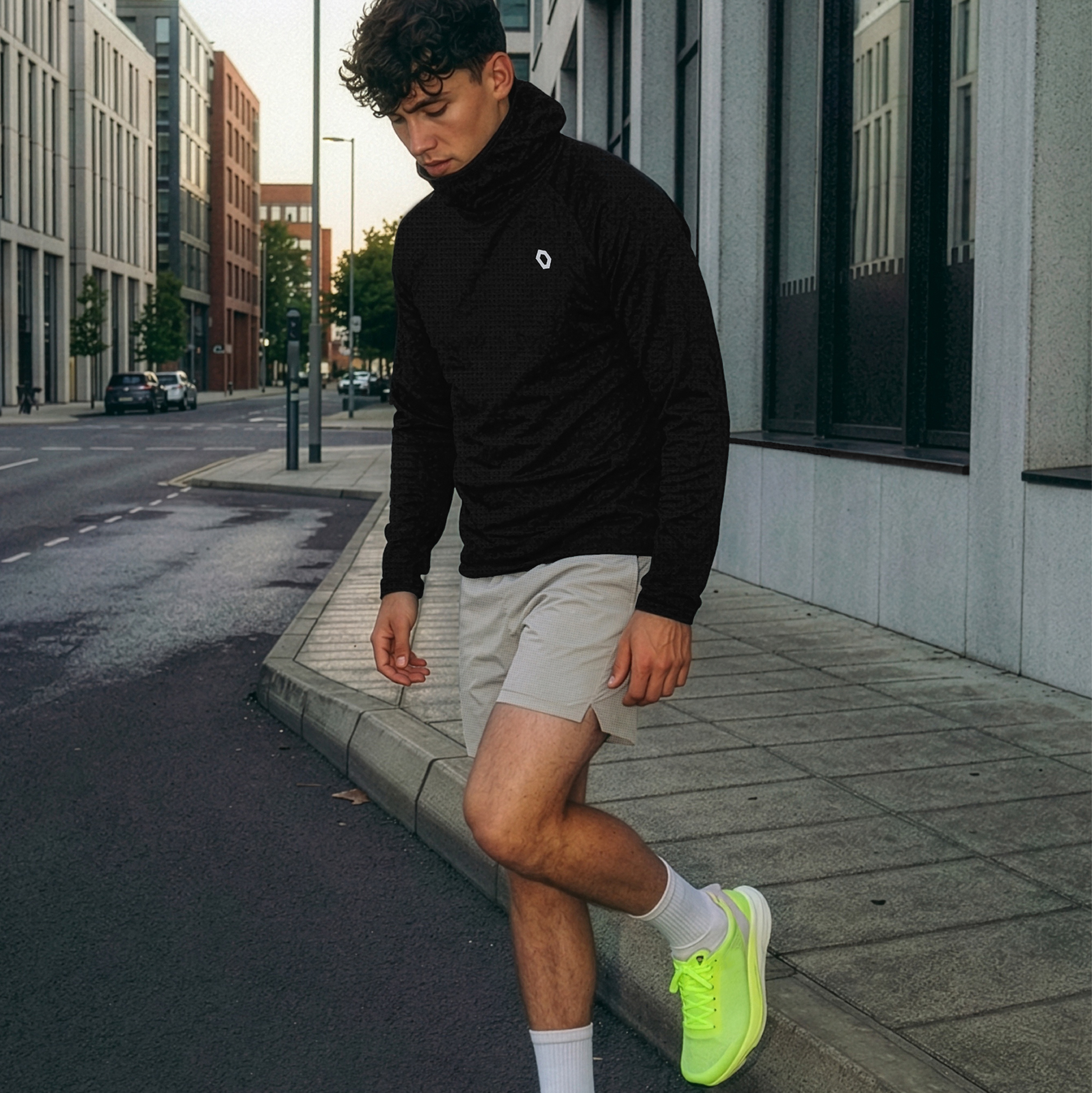 FCMM SPORT Comfort Balaclava Waffle Hoodie Black 착용 스타일 - 2