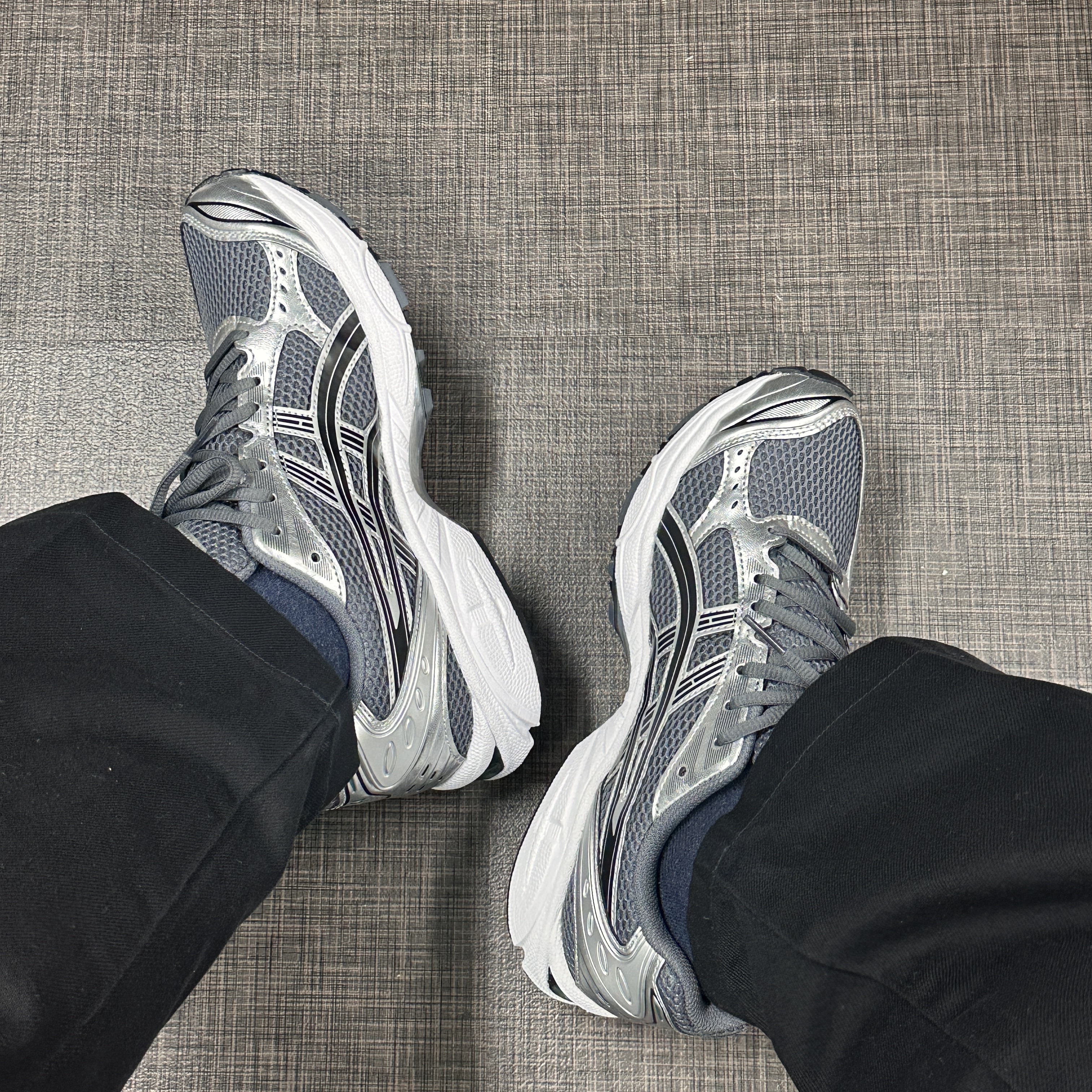 Asics Gel-Kayano 14 Metropolis Jasper Green 착용 스타일