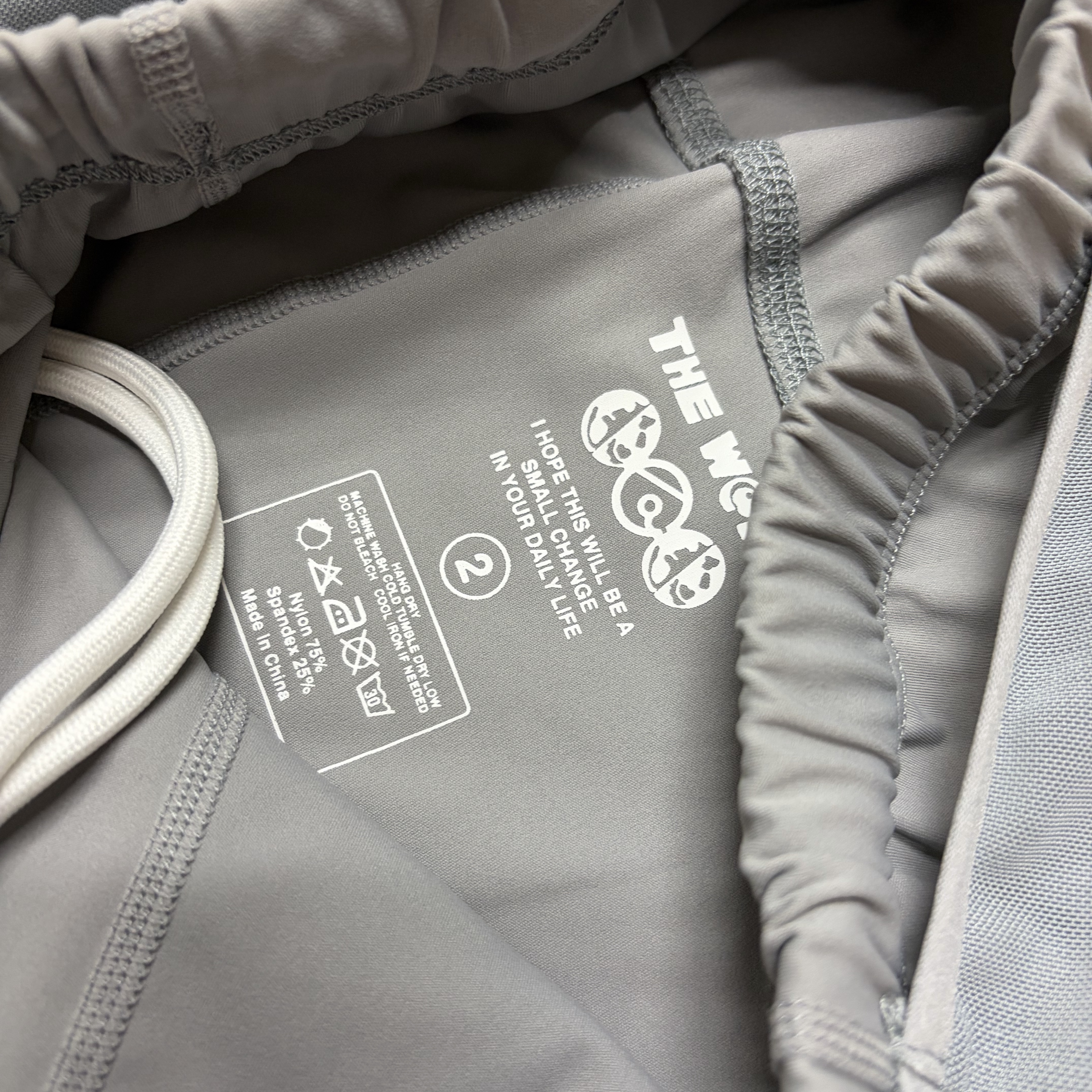 THE WARLD Circular Warld Logo Half Tights Gray 착용 스타일 - 3