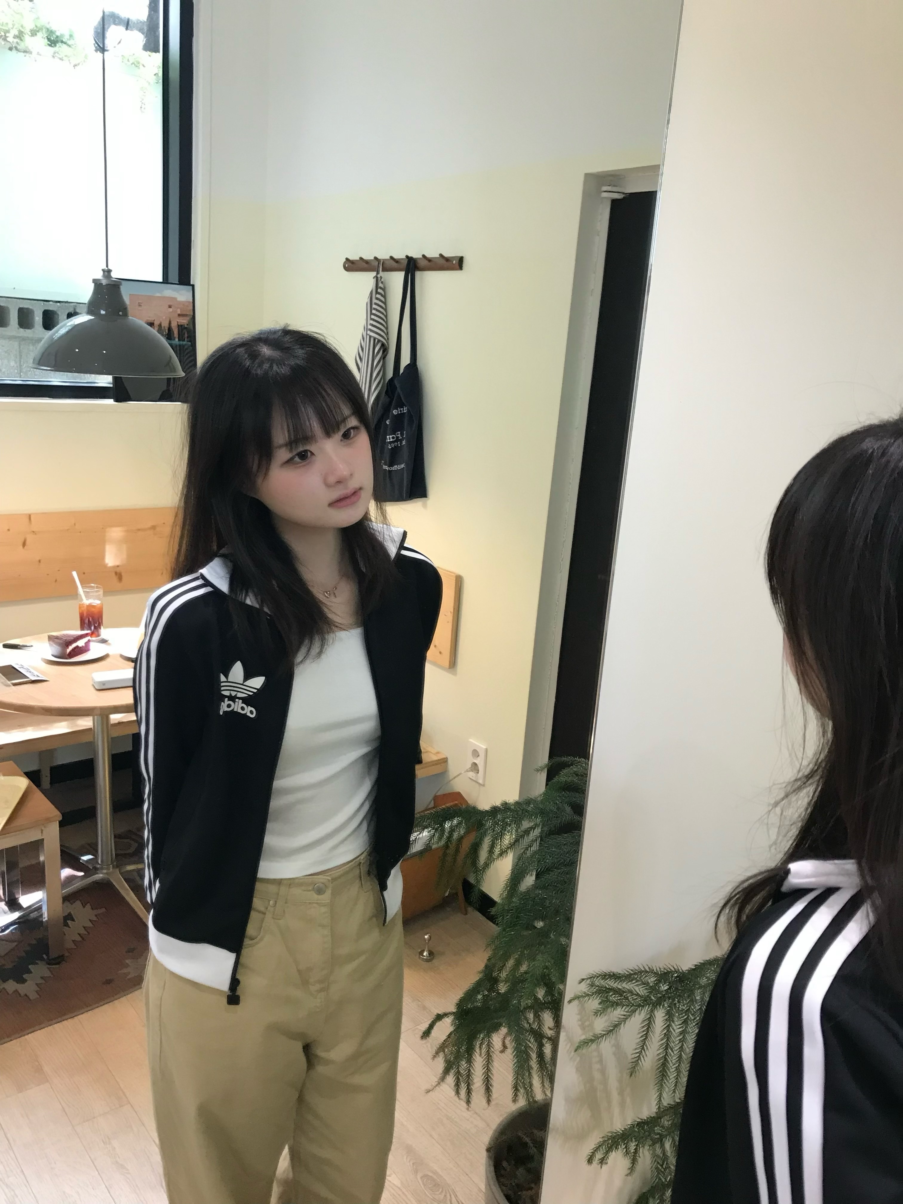 (W) Adidas Originals Beckenbauer Track Top Black - KR Sizing 착용 스타일 - 1