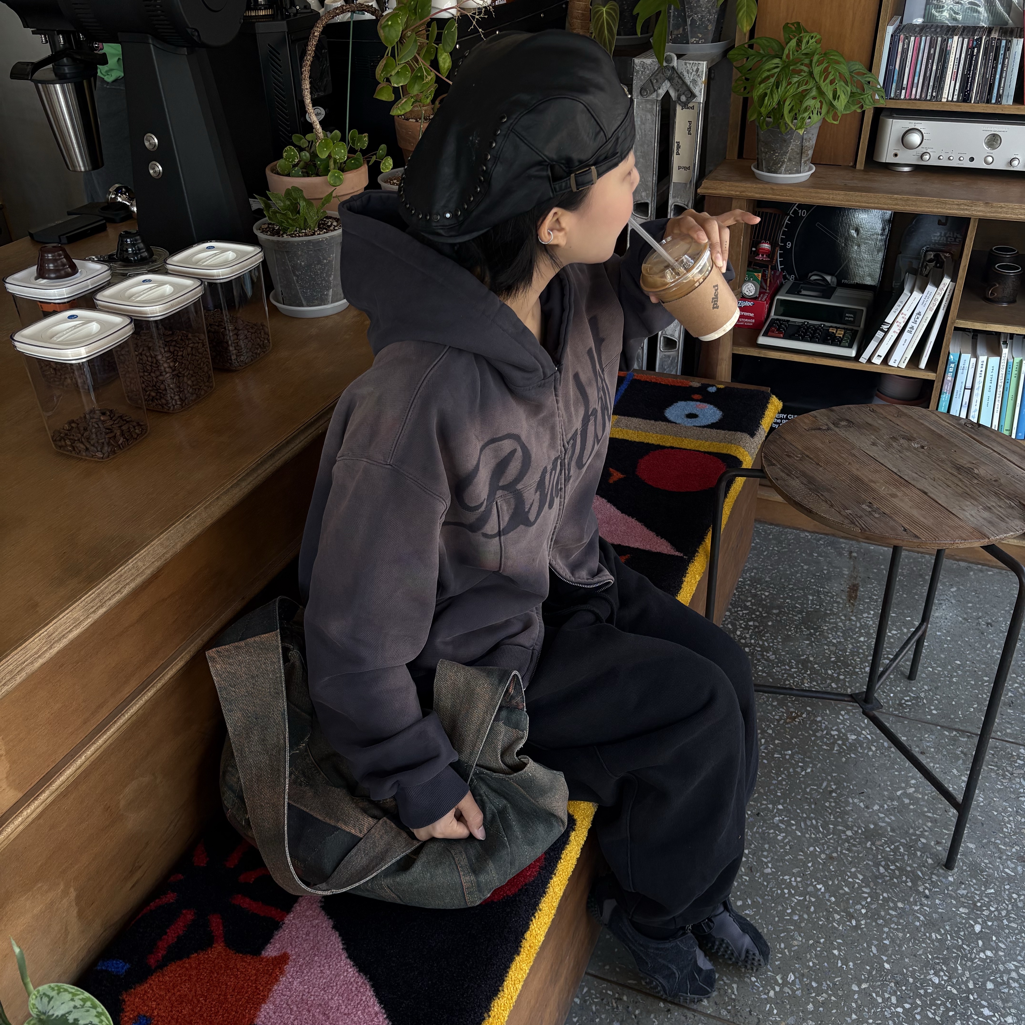 Bsrabbit Washed Zip-Up Hoodie Navy, Bsrabbit Jeweled Hunting Cap Black Leather 착용 스타일