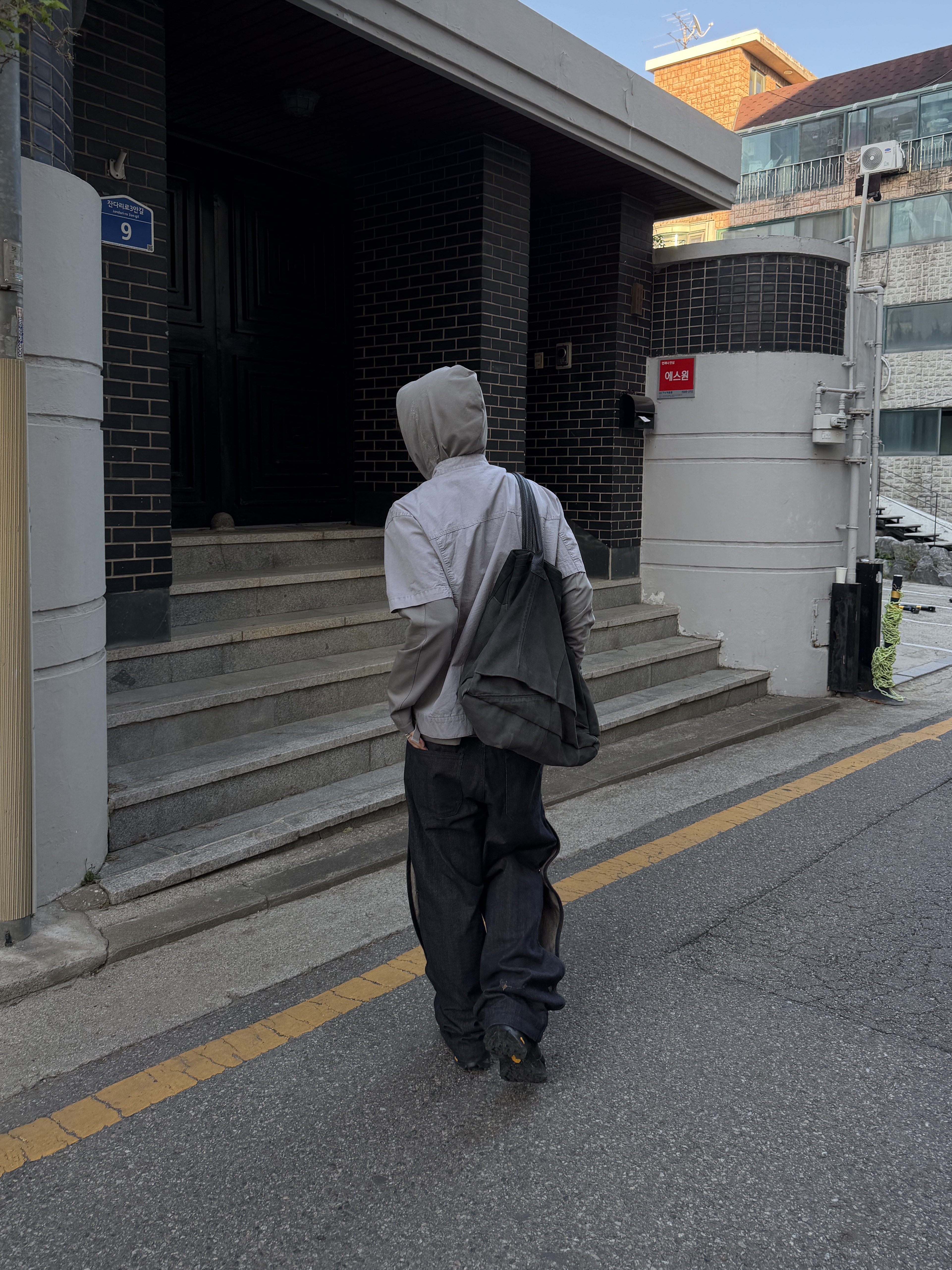 Sansan Gear Denim Wave Pants Dark Indigo - 24FW, Ignota Core:12 Explorer Shirt Sand 착용 스타일