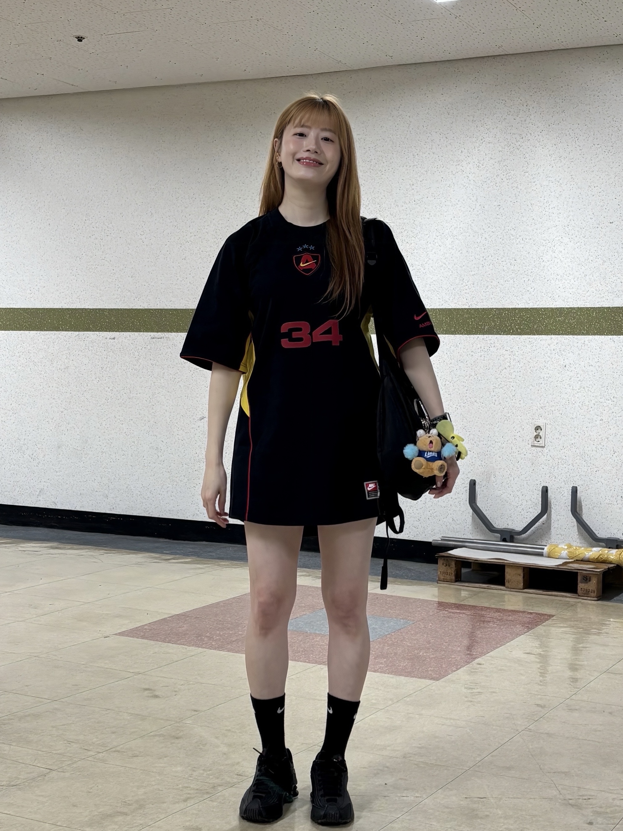 Nike x Ambush Jersey Top Black - Asia, (W) Nike Shox R4 Black 착용 스타일 - 3
