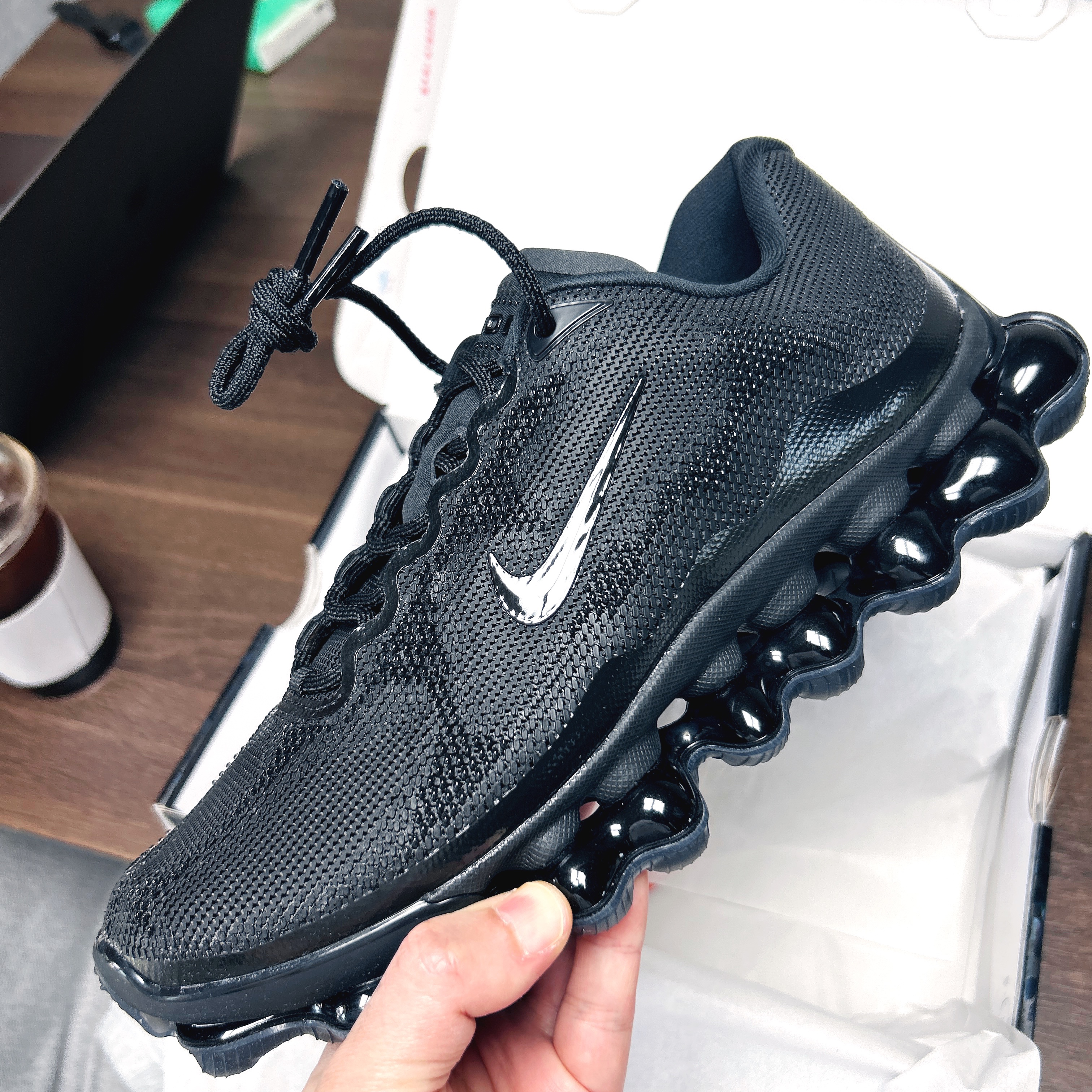 Nike Air Liquid Max Black 착용 스타일 - 2