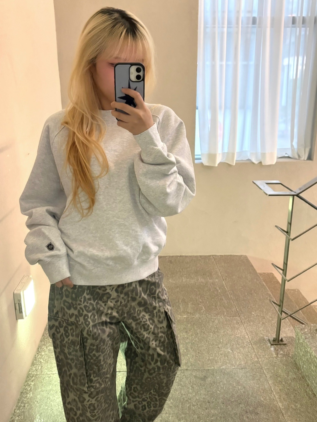 Sunday Ceremony Leopard M47 Field Pants - Beige, Sunday Ceremony Basic Sweatshirt - Melange 착용 스타일