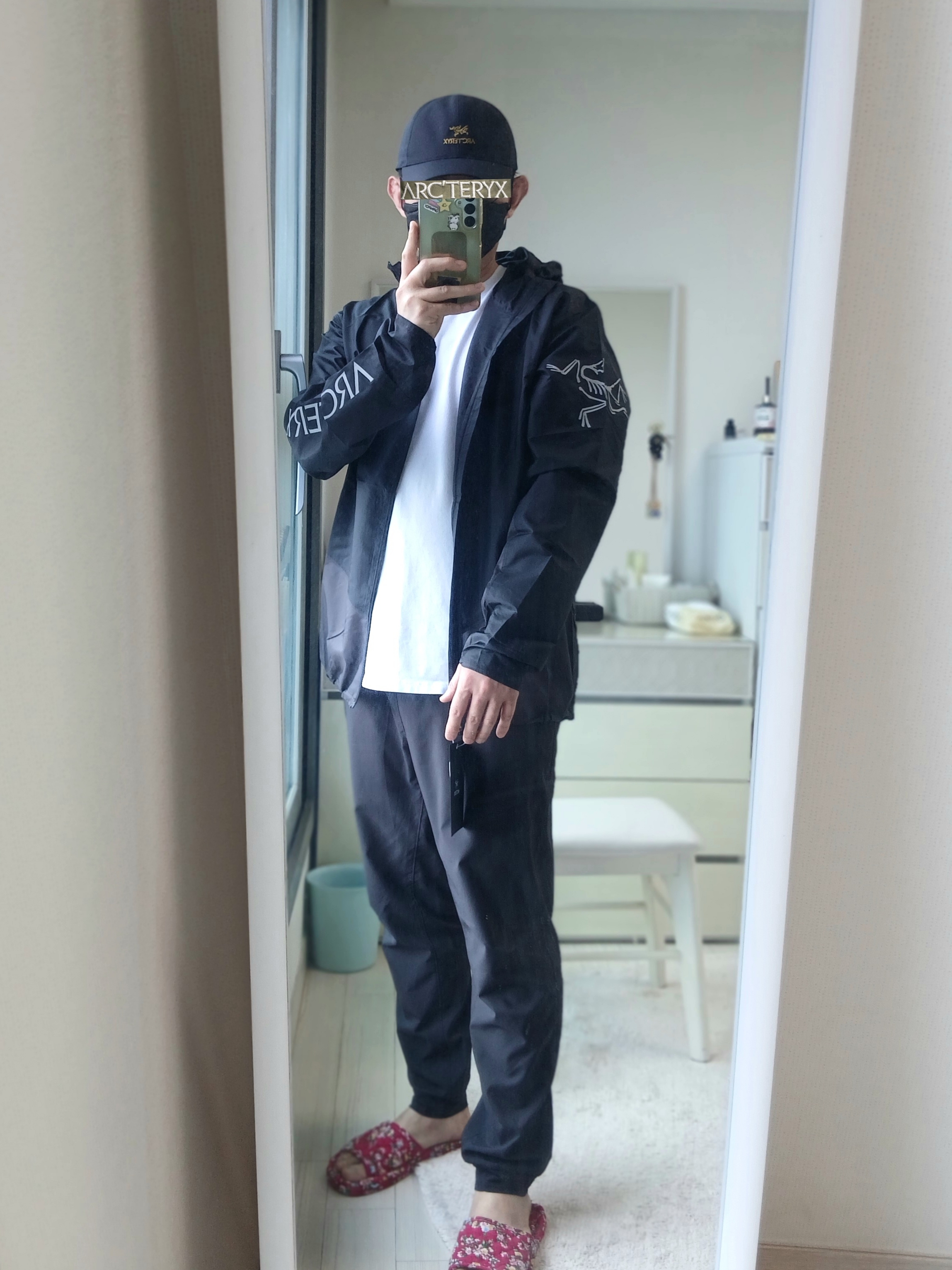 Arc'teryx Bird Word Cap 24K Black, Patagonia Terrebonne Joggers Black 착용 스타일 - 6