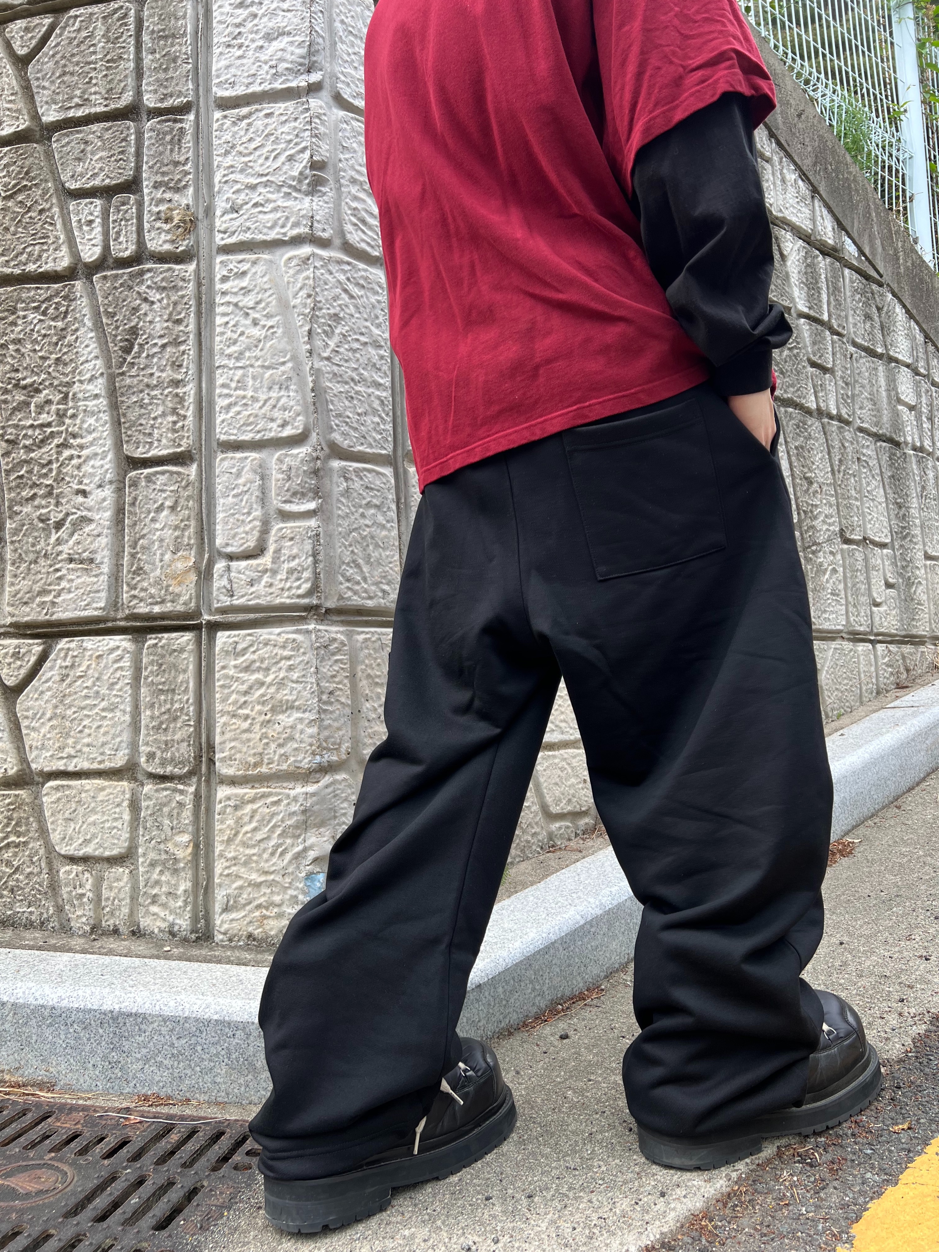 ROARINGRAD Layred PK Long Sleeve Burgundy, DEFINE Special Project Curved Sweat Pants Mono Black 착용 스타일 - 2