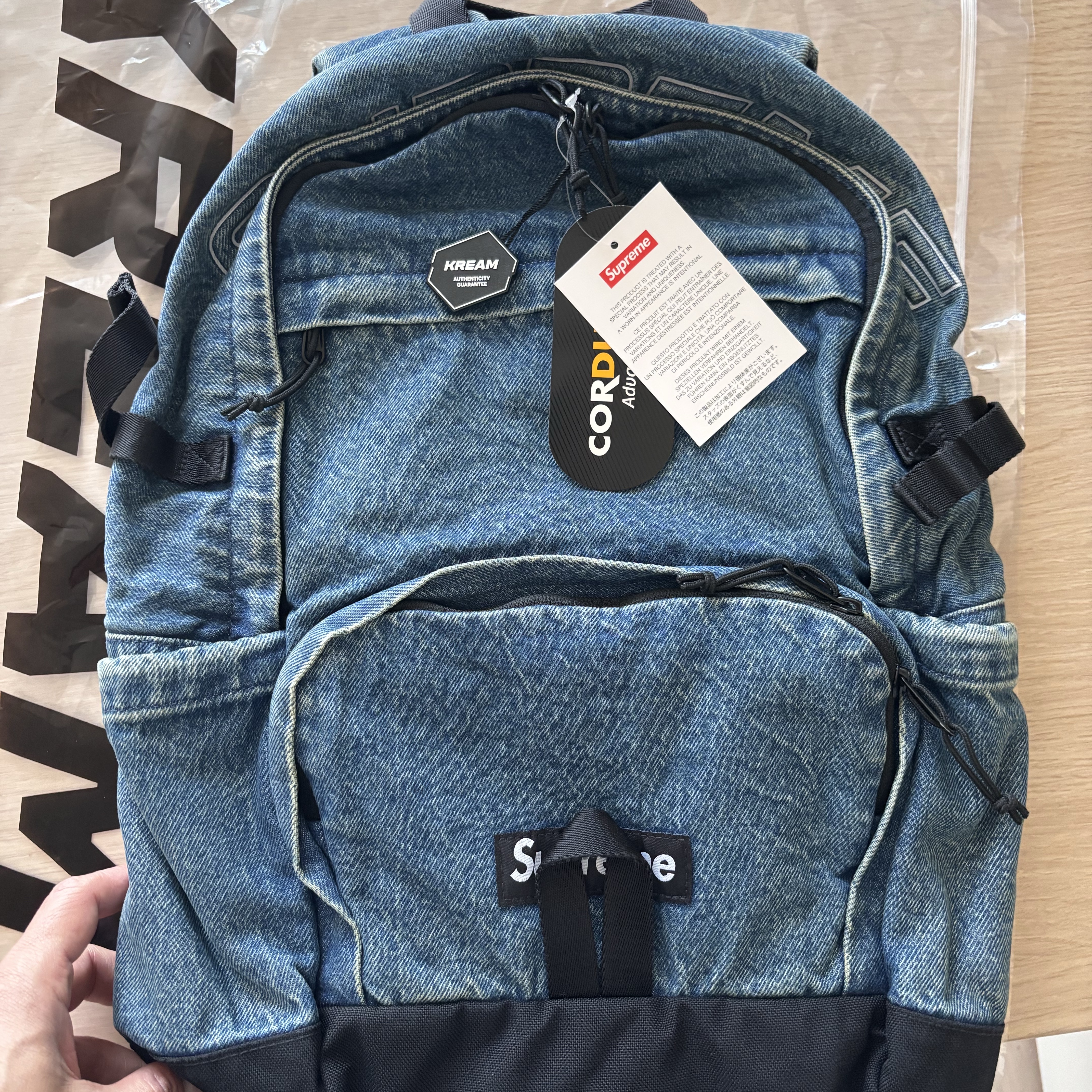 Supreme Denim Backpack Washed Indigo - 25FW 착용 스타일
