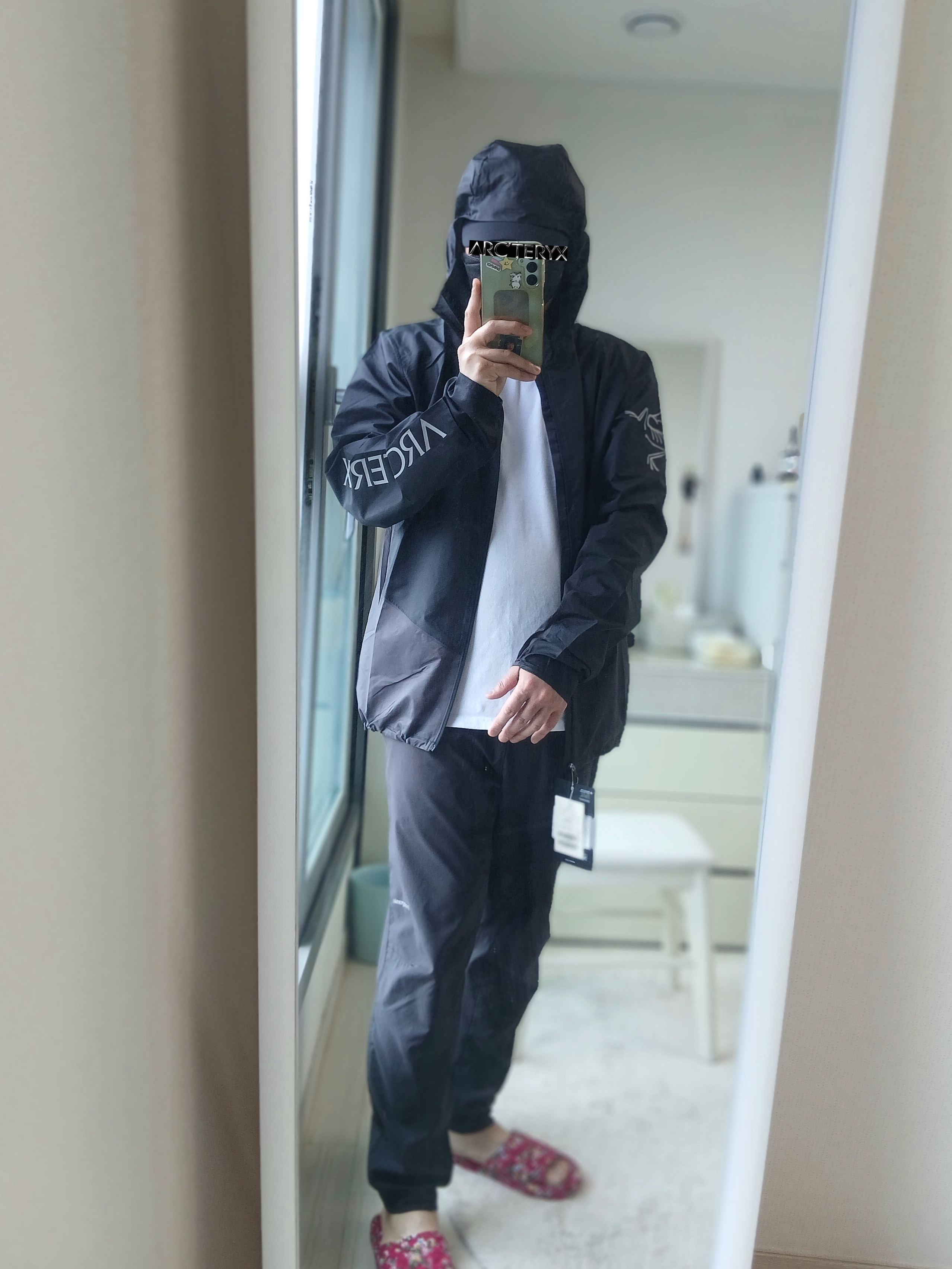 Arc'teryx Bird Word Cap 24K Black, Patagonia Terrebonne Joggers Black 착용 스타일 - 7