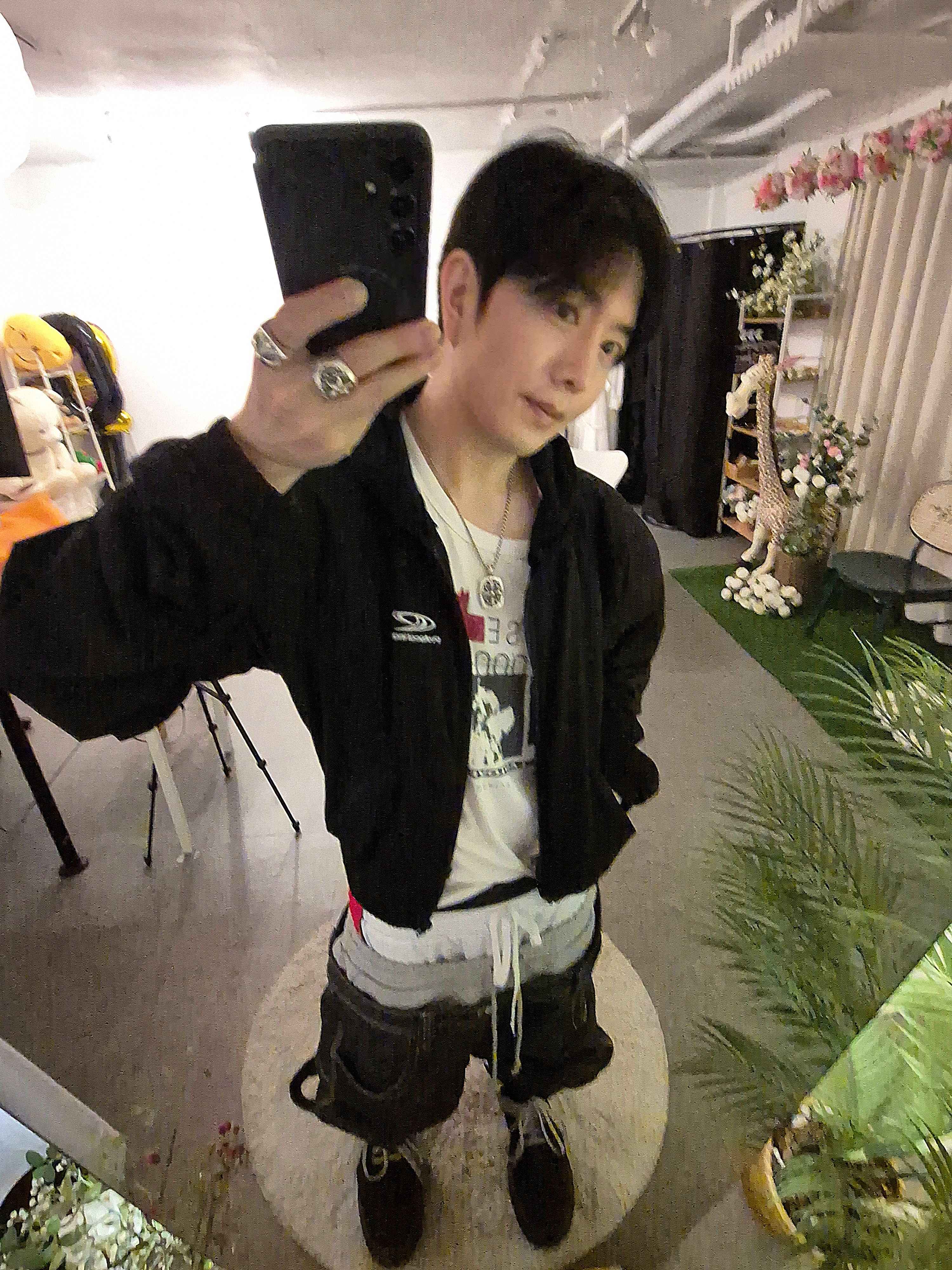 Dr. Martens x Rick Owens Quad Sole Steel Toe Boots Black, Protocol Index Athleisure Zip Hoodie Single Black 착용 스타일 - 1