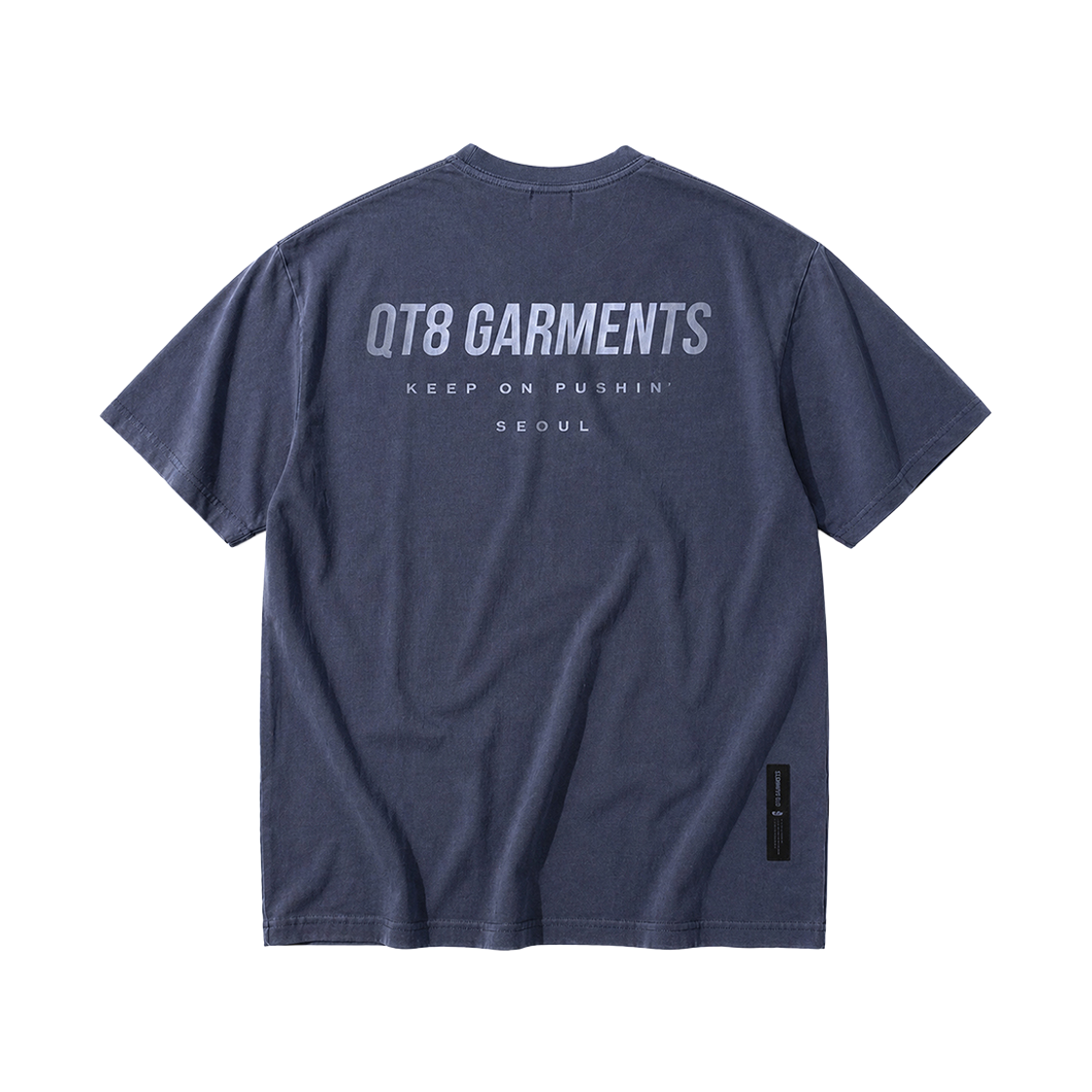 Q4MMTS004NAY QT8 GARMENTS Pigment Simple Logo Tee Navy