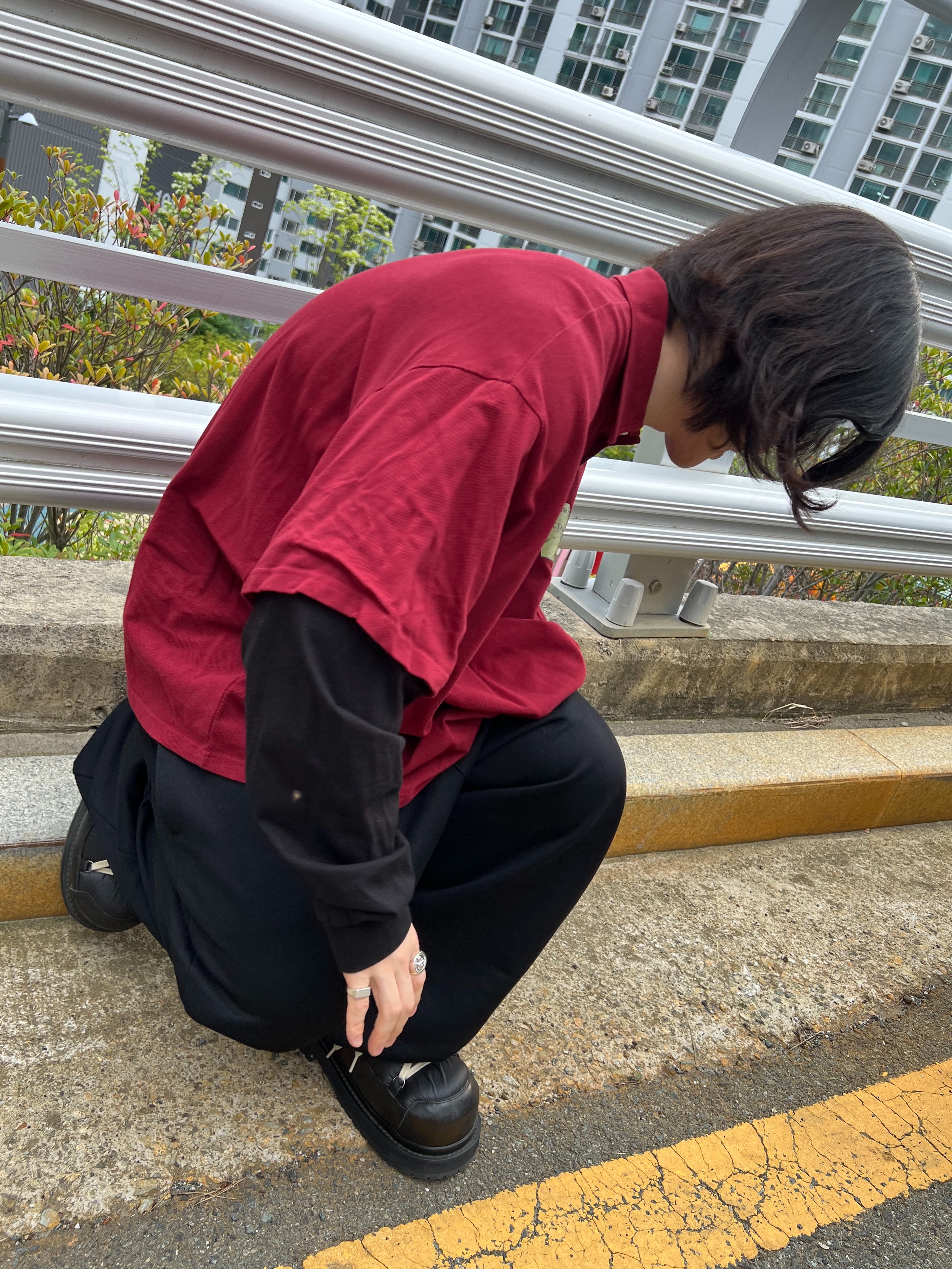 ROARINGRAD Layred PK Long Sleeve Burgundy, DEFINE Special Project Curved Sweat Pants Mono Black 착용 스타일 - 6