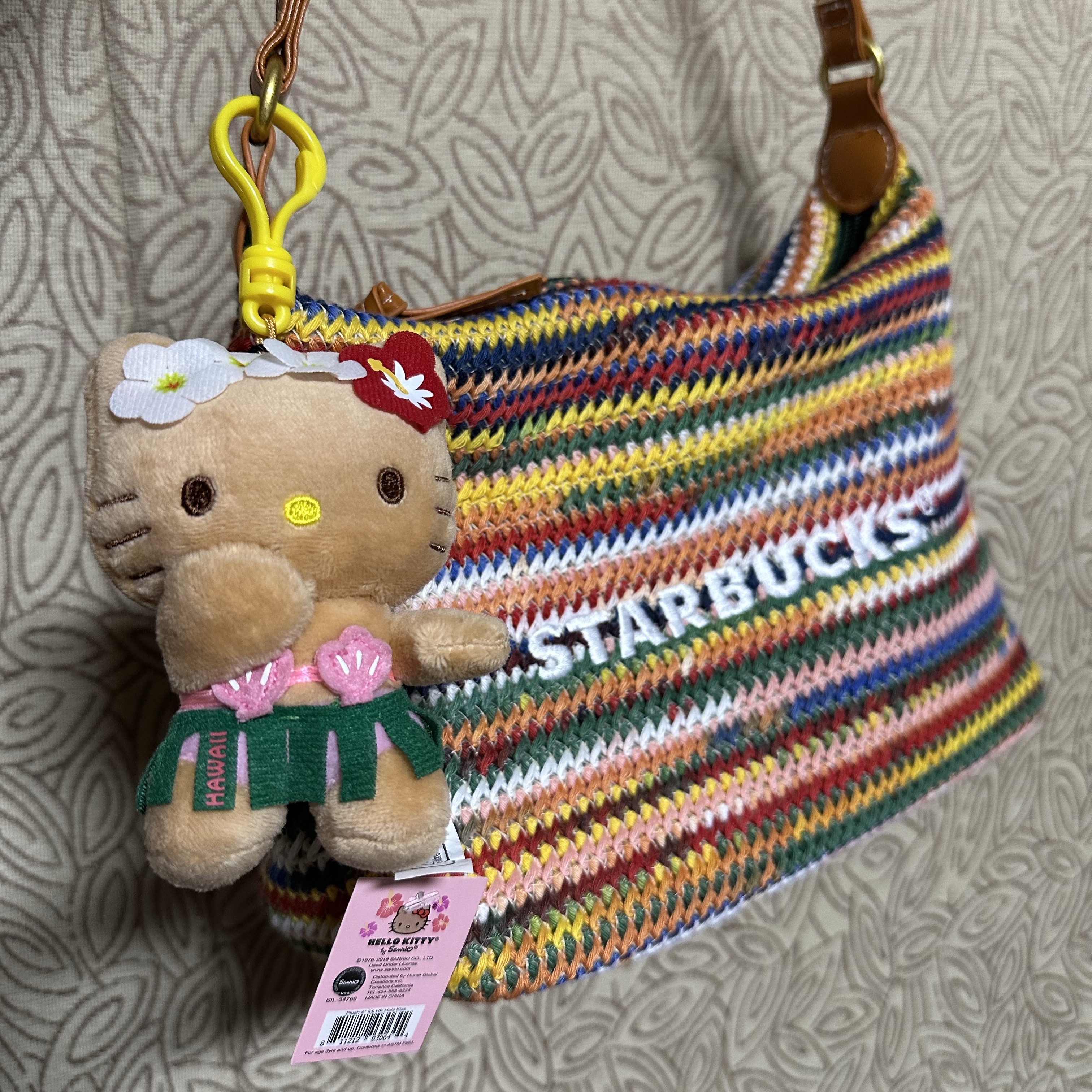 Sanrio Hello Kitty Hula Kiss 4" Hawaii Series Plush, Starbucks China 2026 Spring Knit Bag Rainbow 착용 스타일