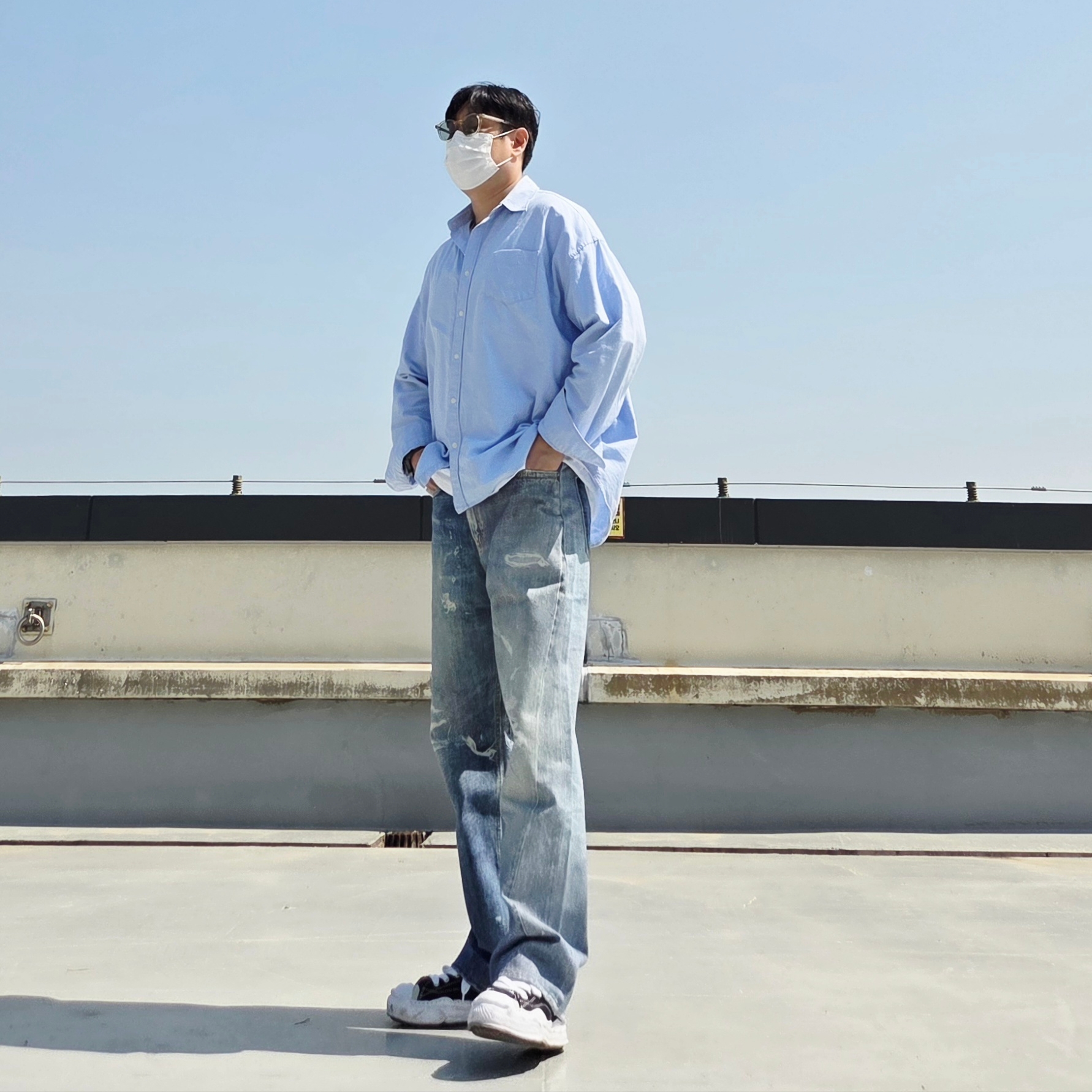 Our Legacy Third Cut Digital Denim Print, Maison Mihara Yasuhiro Hank OG Sole Canvas Low-top Sneakers Black 착용 스타일 - 3