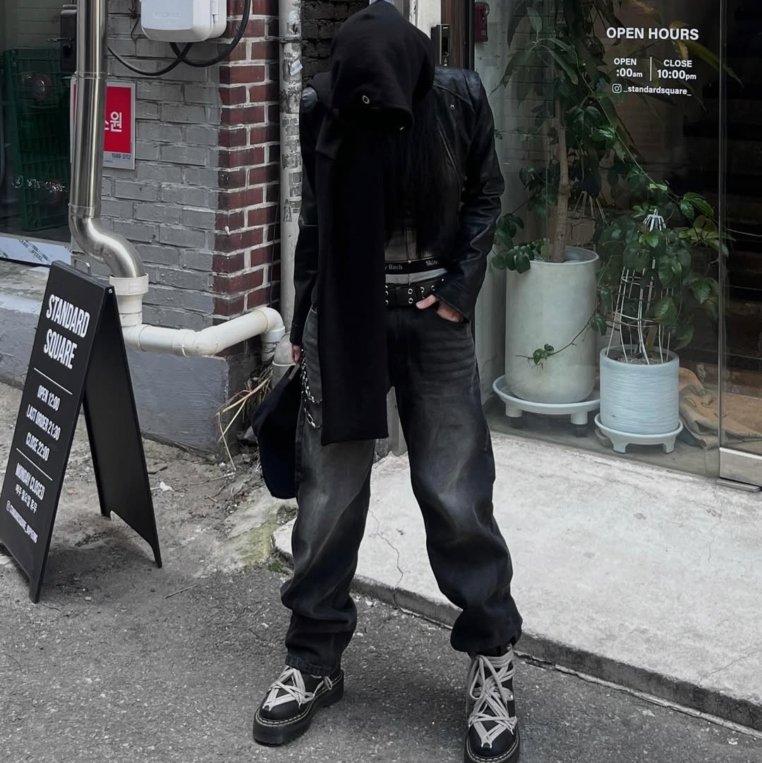 ersco Wahed Regular Jeans Black 착용 스타일 - 8