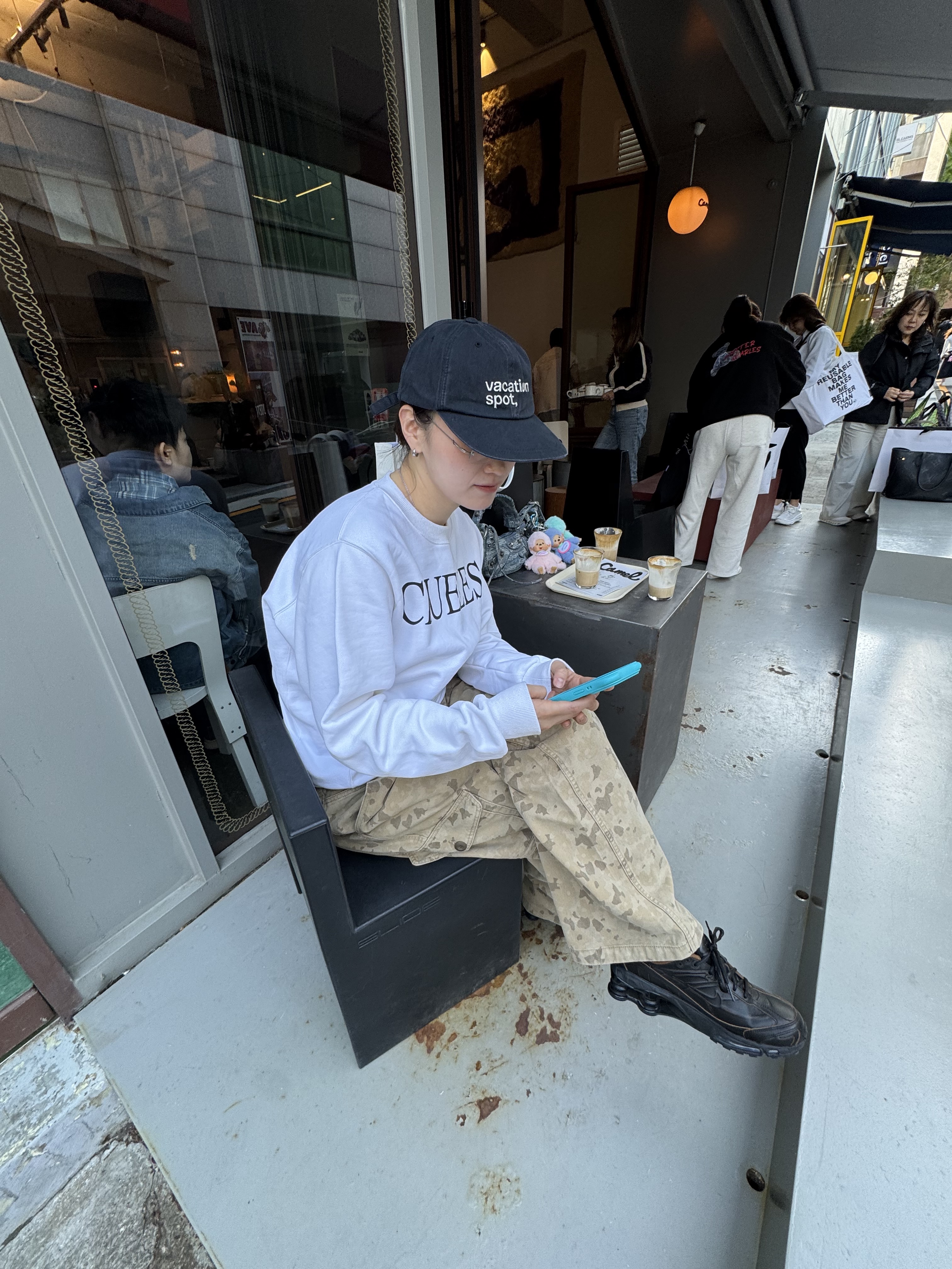 CHOWOO Overlap Pocket Camo Pants Washed Beige 착용 스타일 - 1