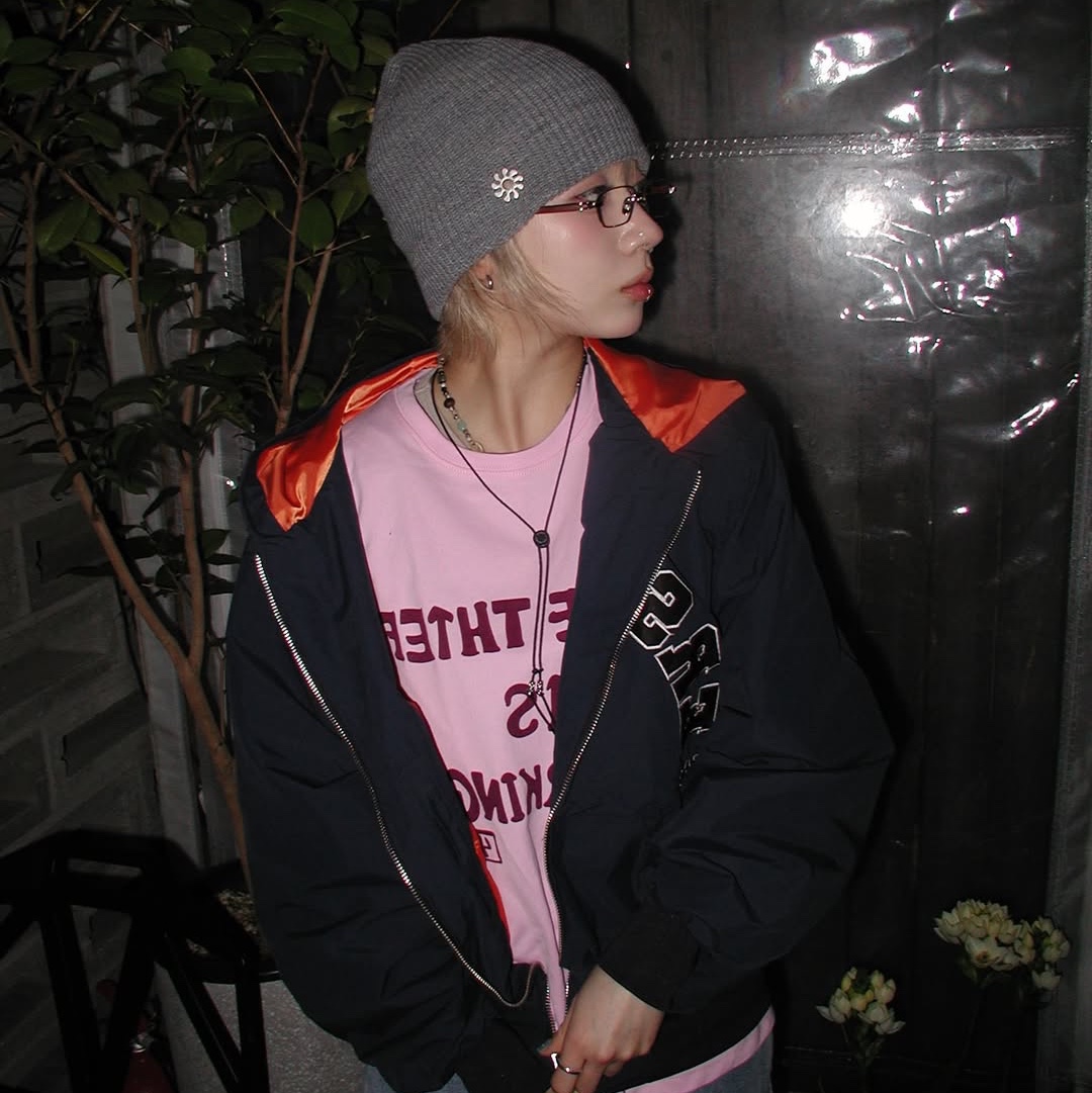 ersco Arch Logo Track Jacket Navy 착용 스타일 - 3