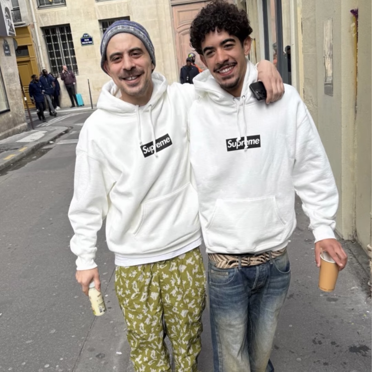 Supreme Paris 10th Anniversary Box Logo Hoodie White 착용 스타일