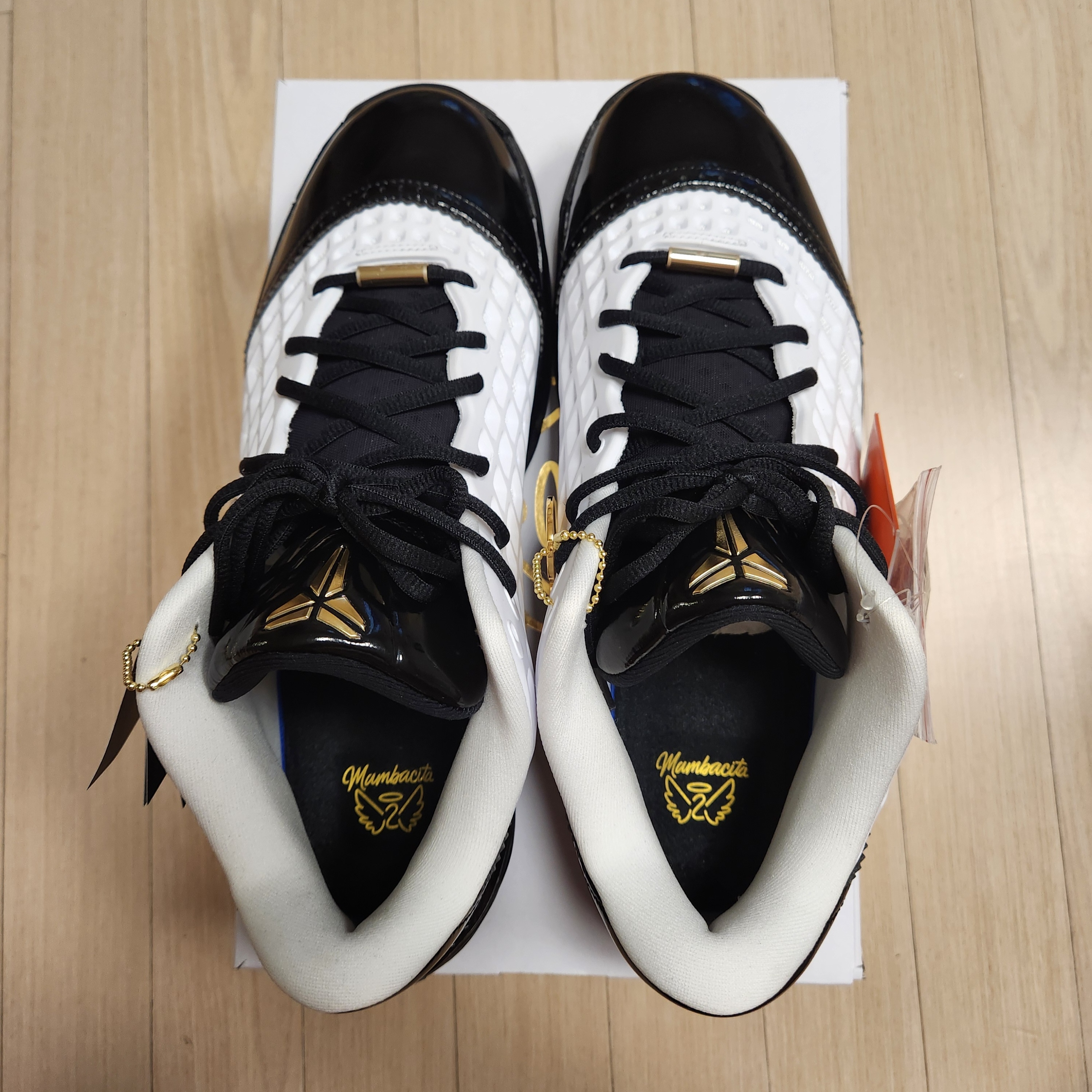 Nike Kobe 3 Low Protro White Metallic Gold 착용 스타일 - 6