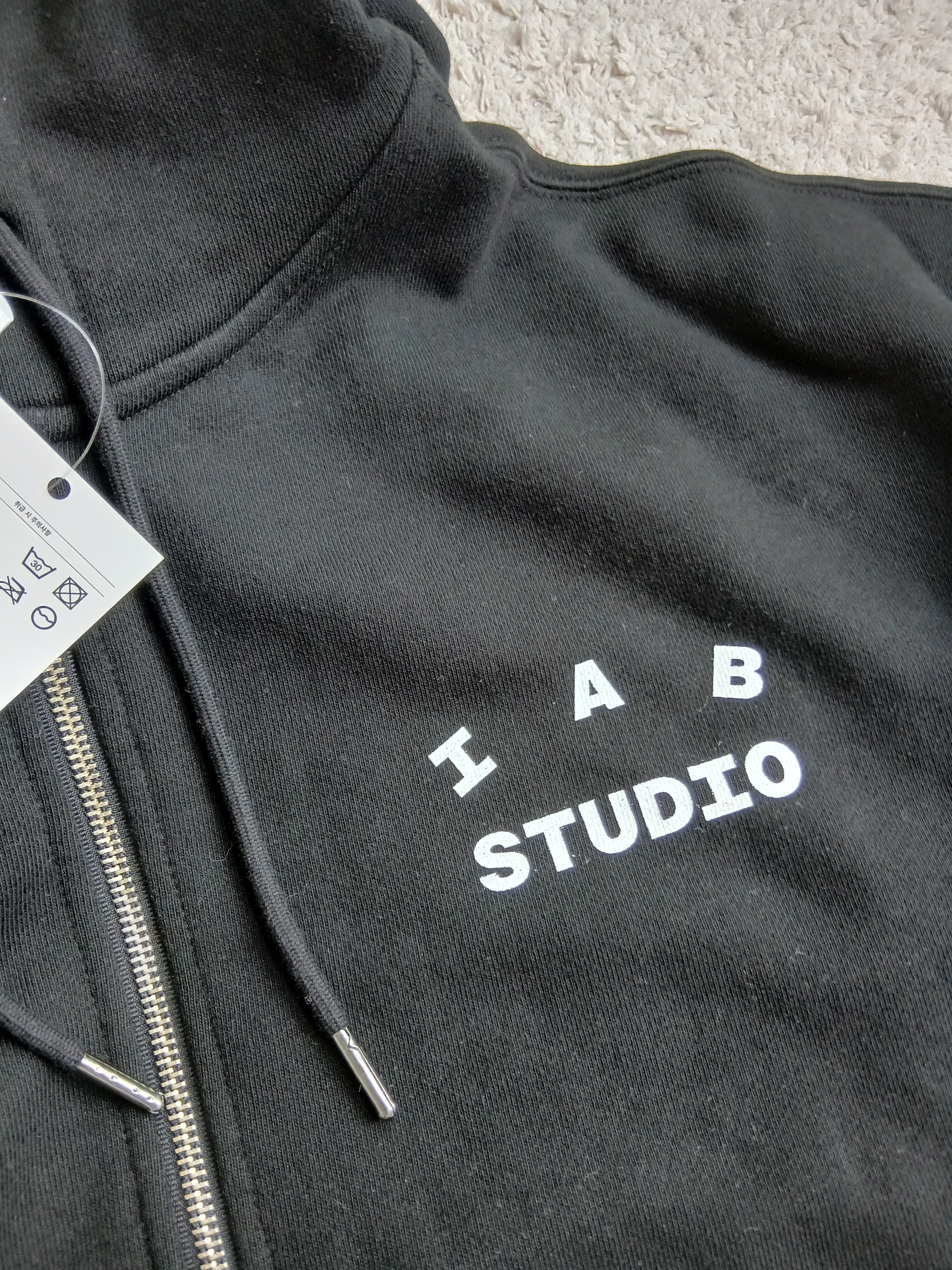 IAB Studio Zip-Up Hoodie Black - 26SS 착용 스타일 - 5