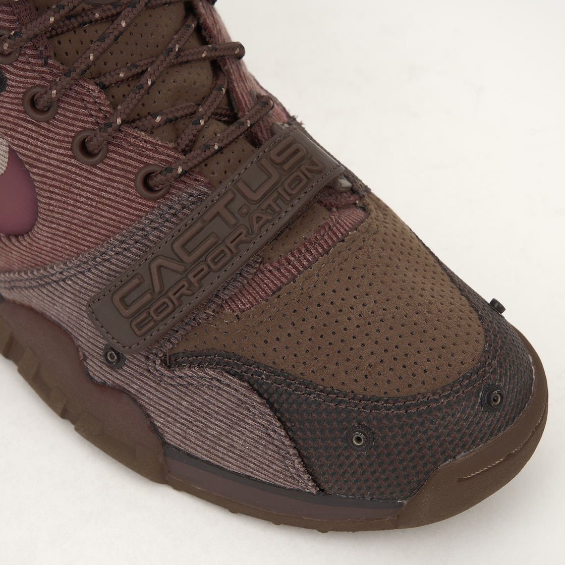 나이키 x 트래비스 스캇 에어 트레이너 1 아키오 브라운 앤 러스트 핑크(Nike x Travis Scott Air Trainer 1 Archaeo Brown and Rust Pink) - 9
