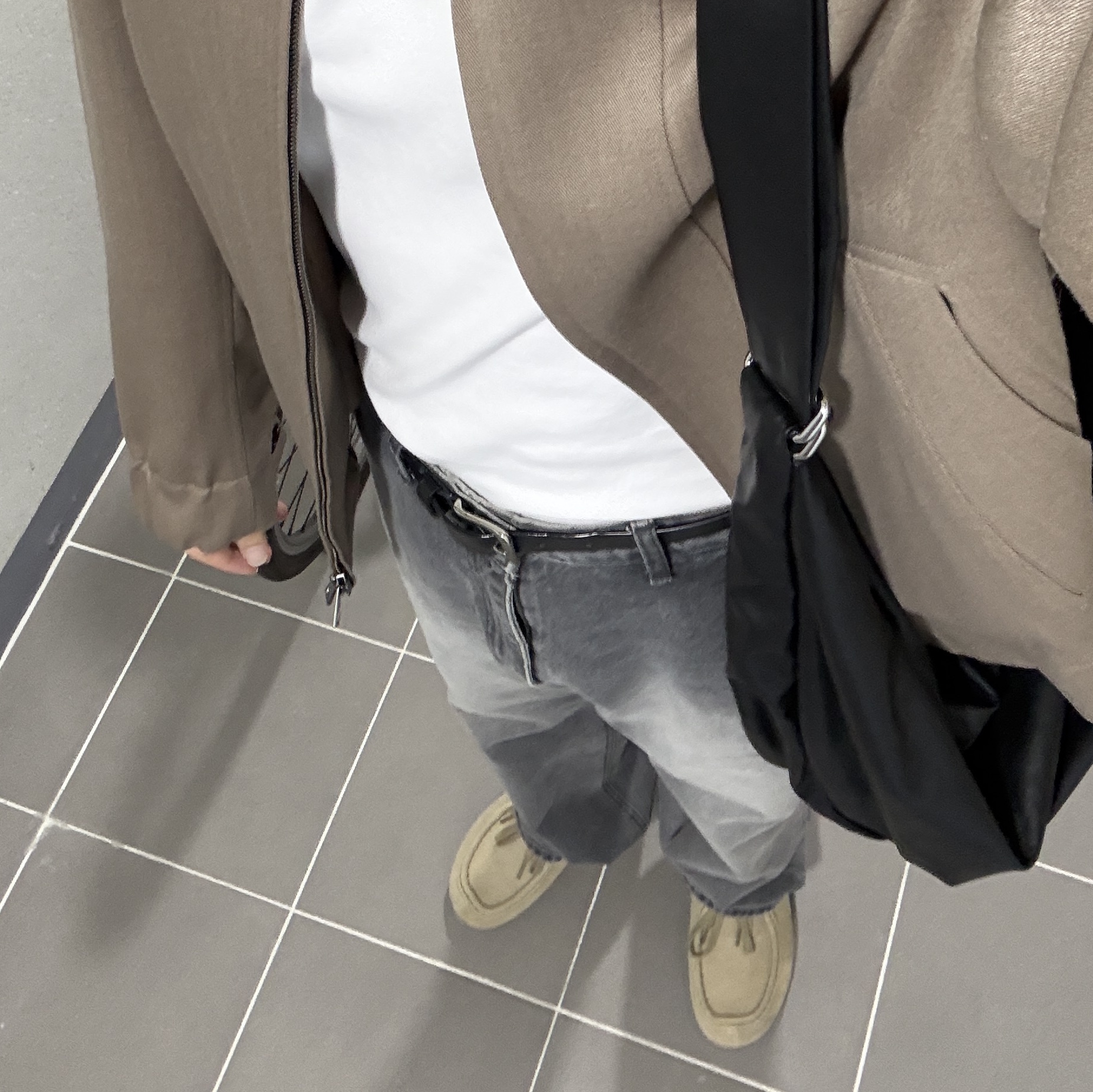 GU Real Leather Moccasin Shoes Beige 착용 스타일