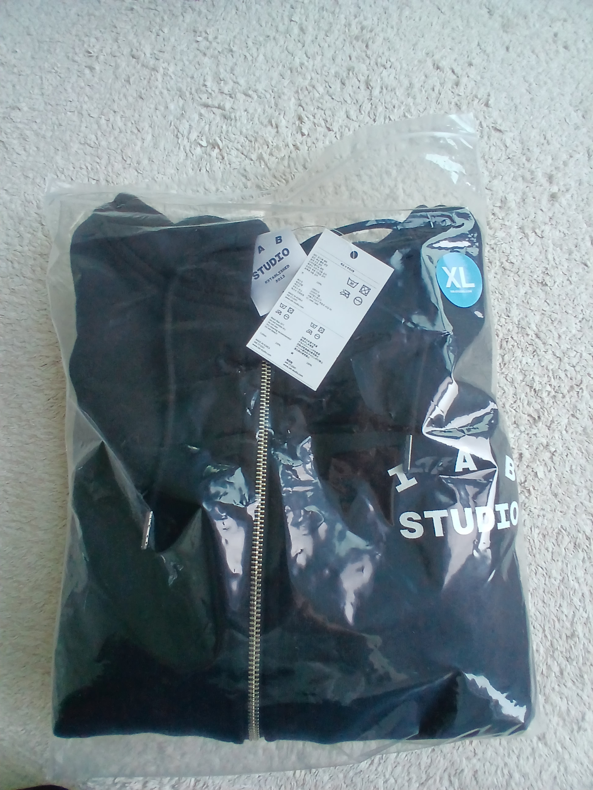 IAB Studio Zip-Up Hoodie Black - 26SS 착용 스타일 - 4
