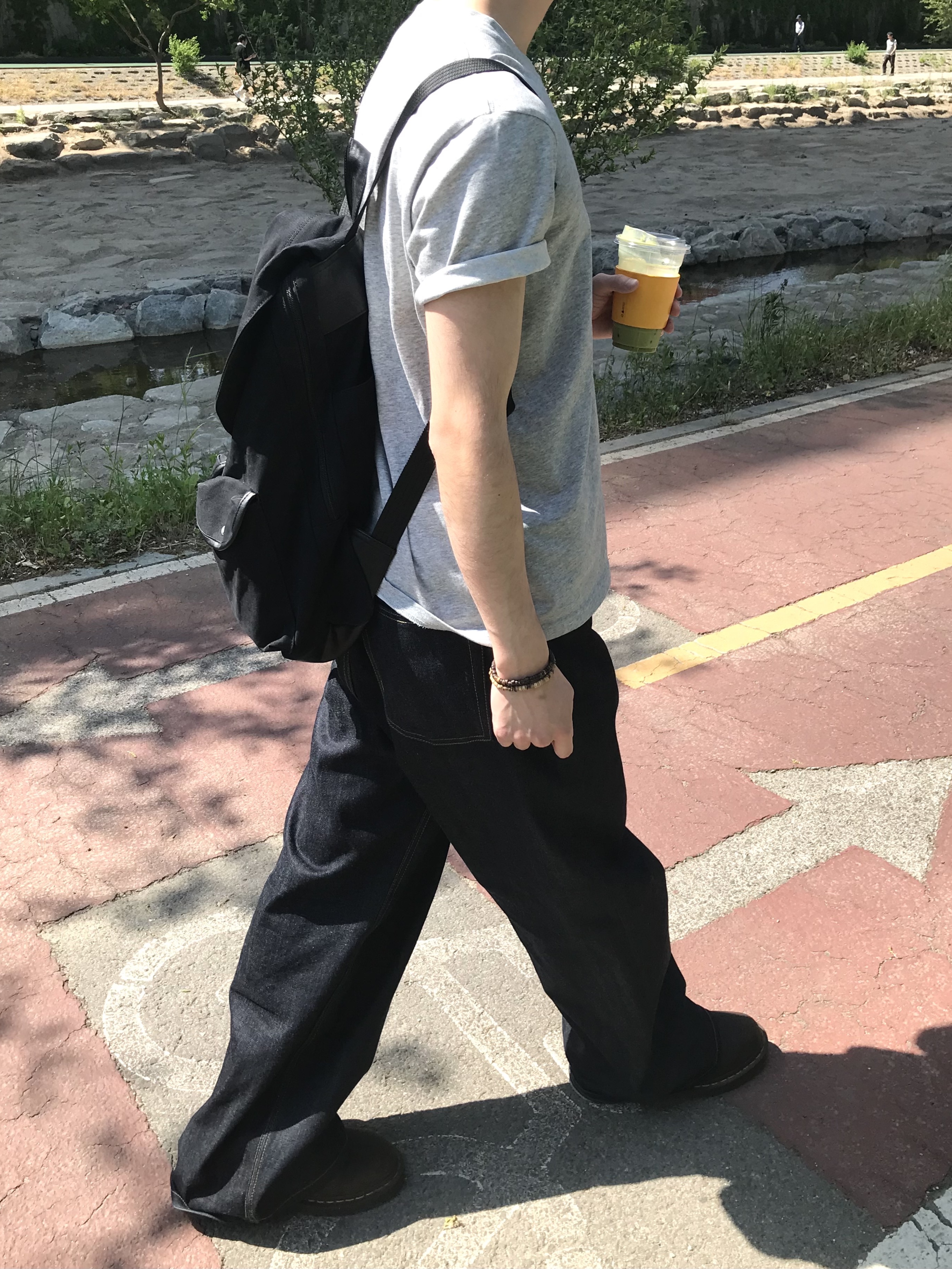 Casio LTP-V007L-9B, Dr. Martens 1461 Crazy Horse Dark Brown 착용 스타일 - 2