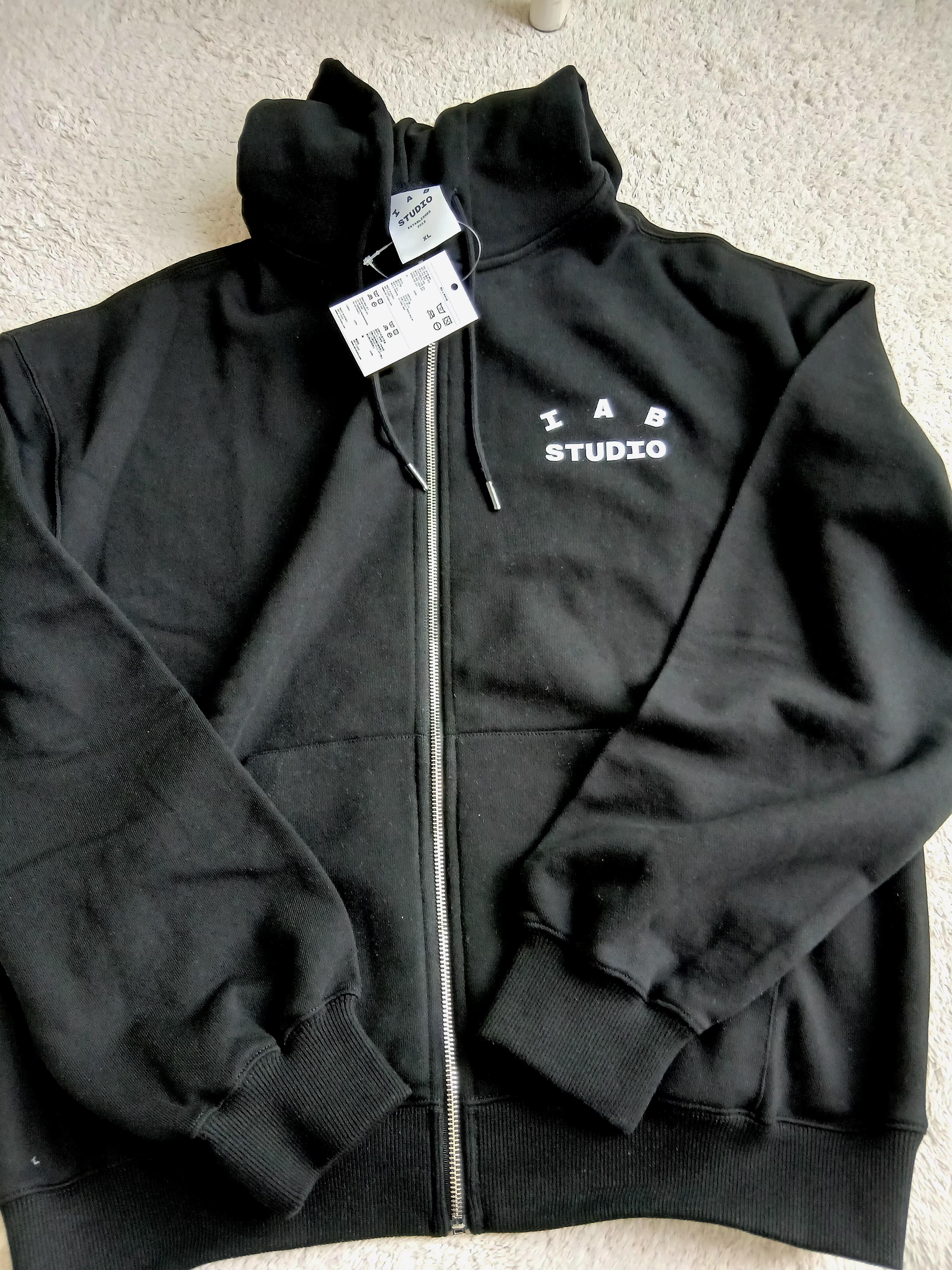 IAB Studio Zip-Up Hoodie Black - 26SS 착용 스타일 - 3