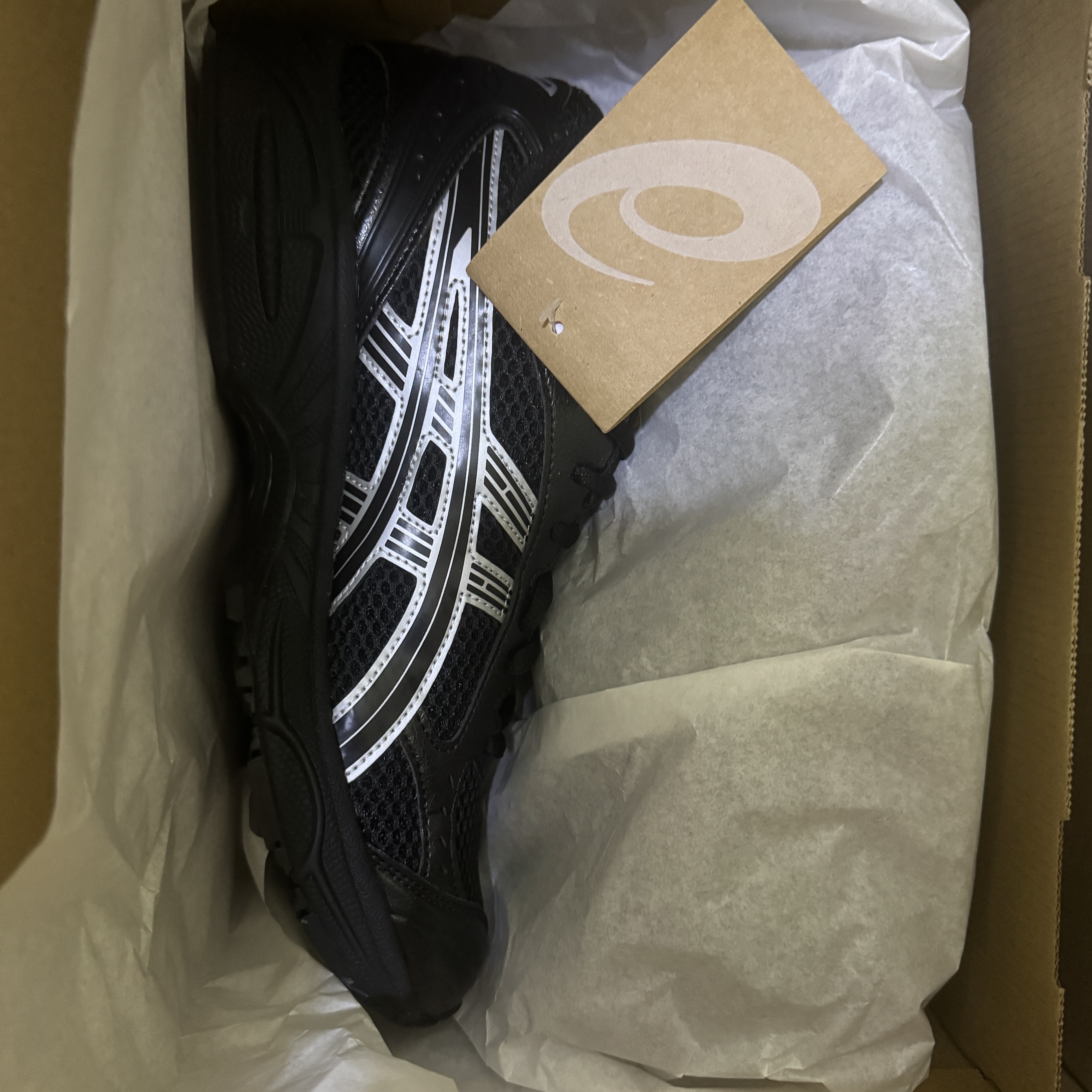 Asics Gel-Kayano 14 Black Pure Silver 착용 스타일