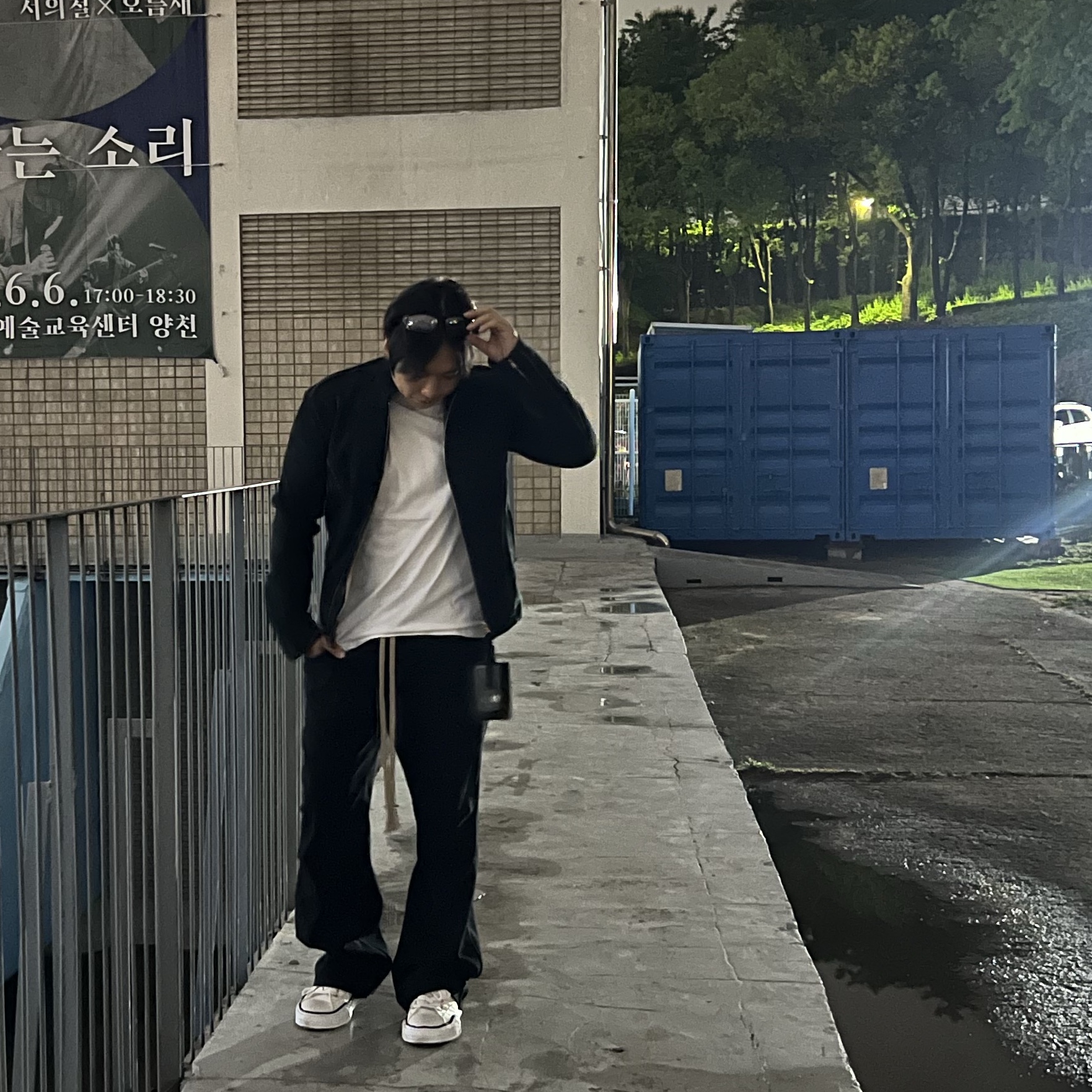 Undermycar Hydrogen Seam Lambskin Jacket Deep Green, Wapworks Flare Layerd Sweat Pants Black 착용 스타일 - 1