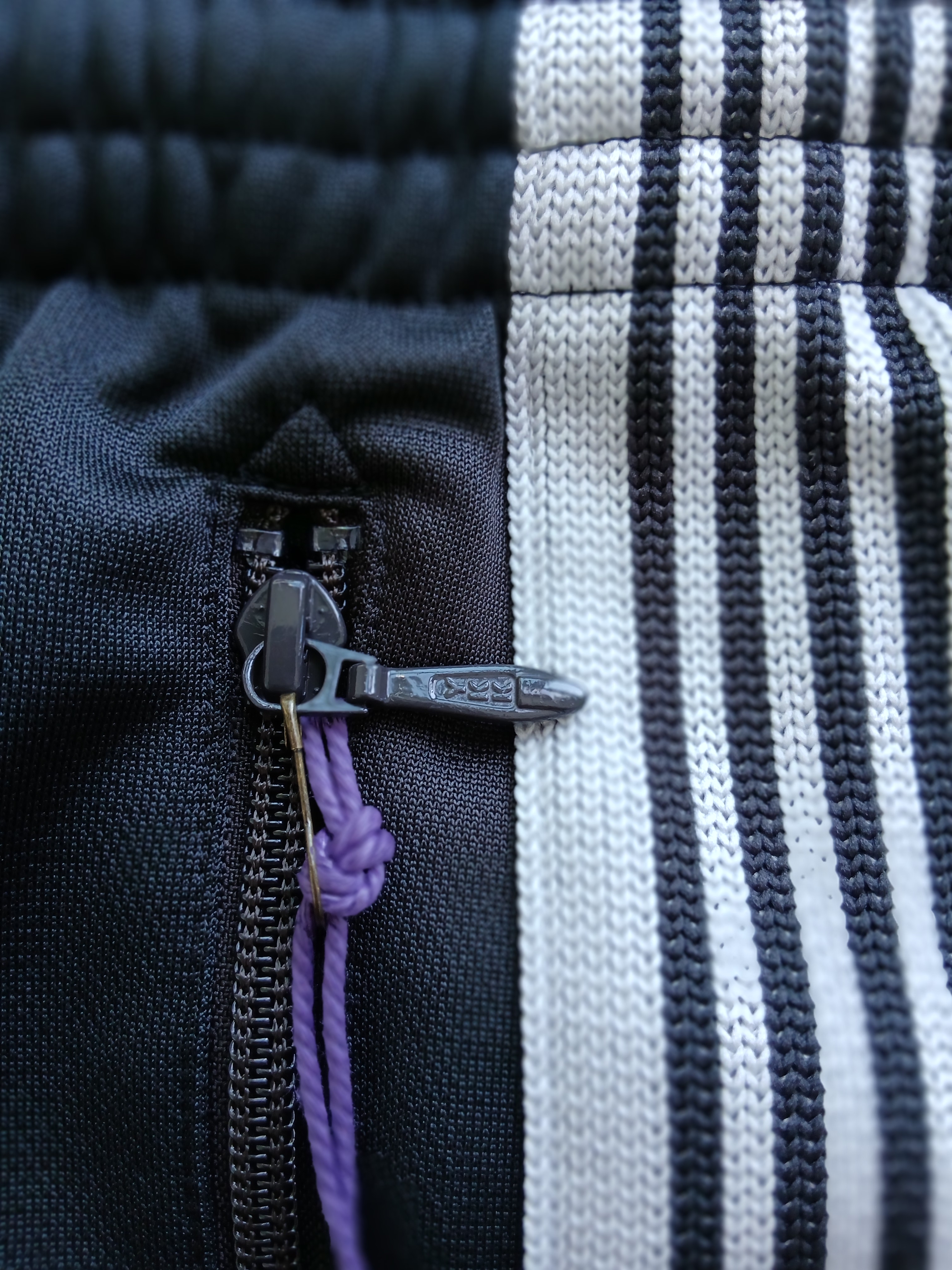Needles Track Pant Poly Smooth Charcoal 착용 스타일 - 3