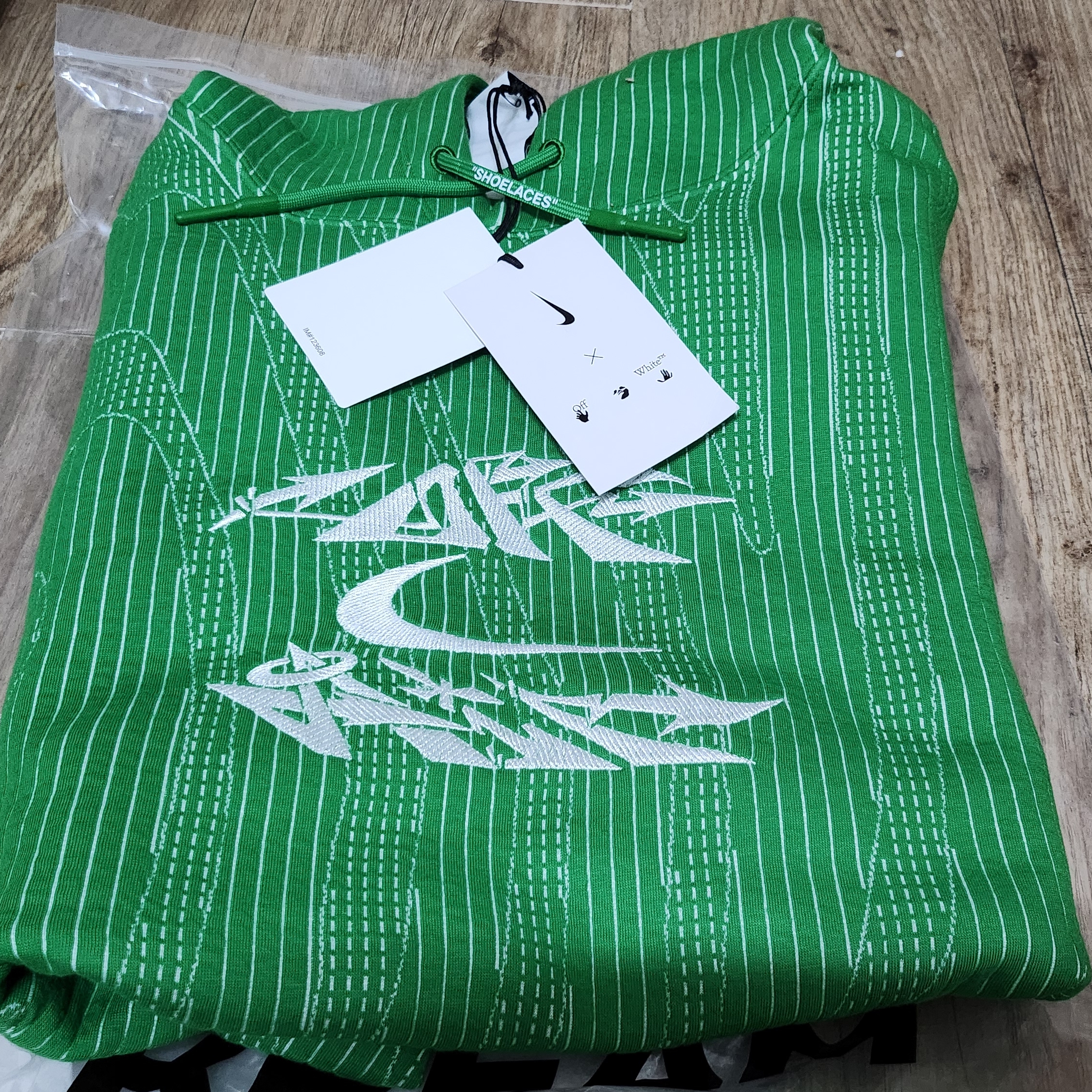 Nike x Off-White Engineered Hoodie Kelly Green - Asia 착용 스타일 - 3