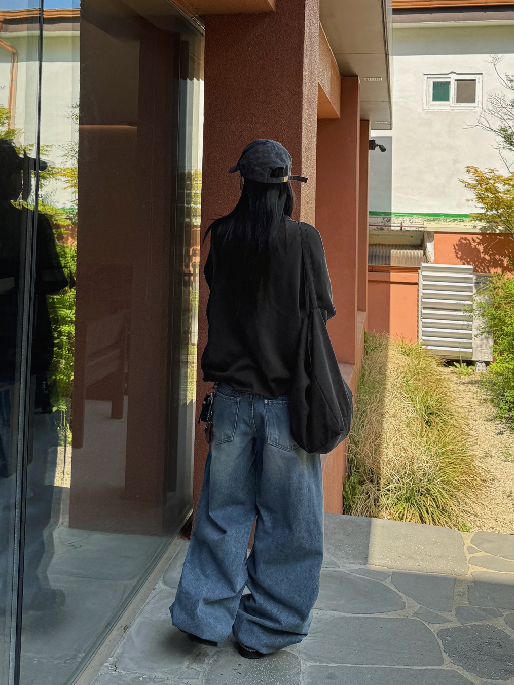 (W) Matin Kim Matin Camouflage Cap Charcoal, Dr. Martens Reeder Wyoming Leather Utility Shoes Black 착용 스타일 - 3