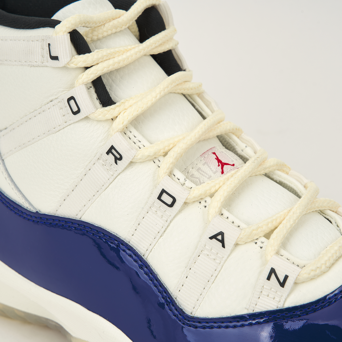 조던 11 레트로 레어 에어 딥 로얄 블루 파이어 레드(Jordan 11 Retro Rare Air Deep Royal Blue Fire Red) - 7