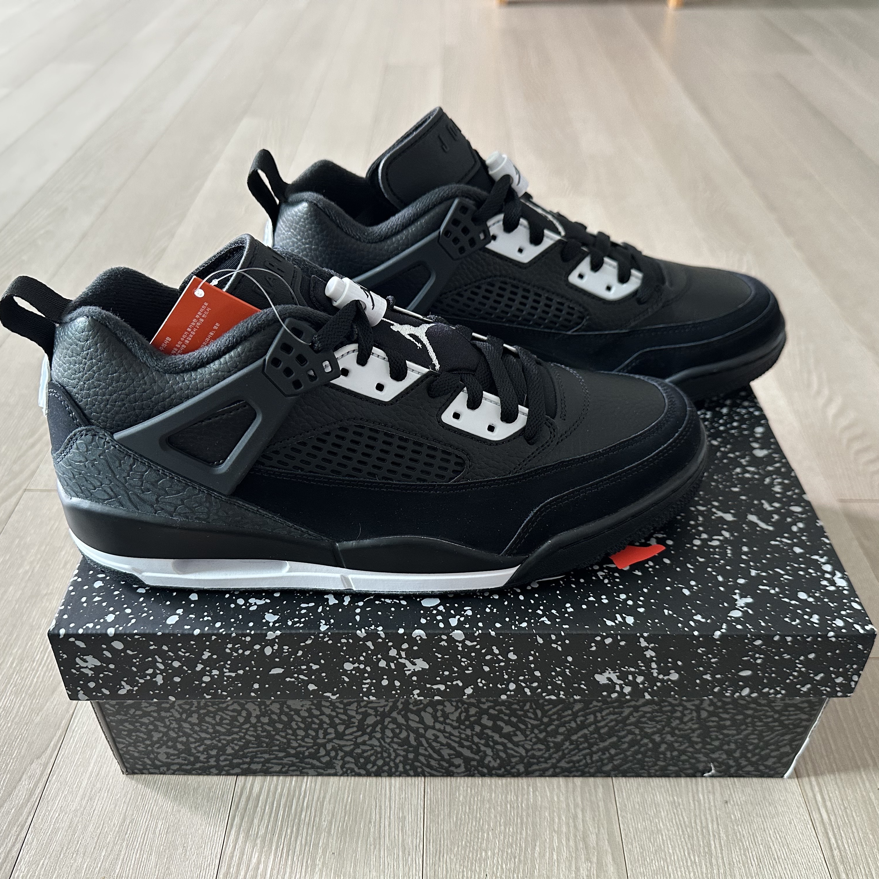 Jordan Spizike Low Black White 착용 스타일 - 4