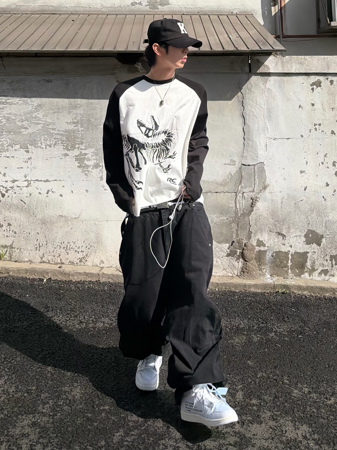Nike Air Max 95 ZIP SP Big Bubble Black, SPORT CHAMBER SC Transition T-shirt RED 착용 스타일 - 4