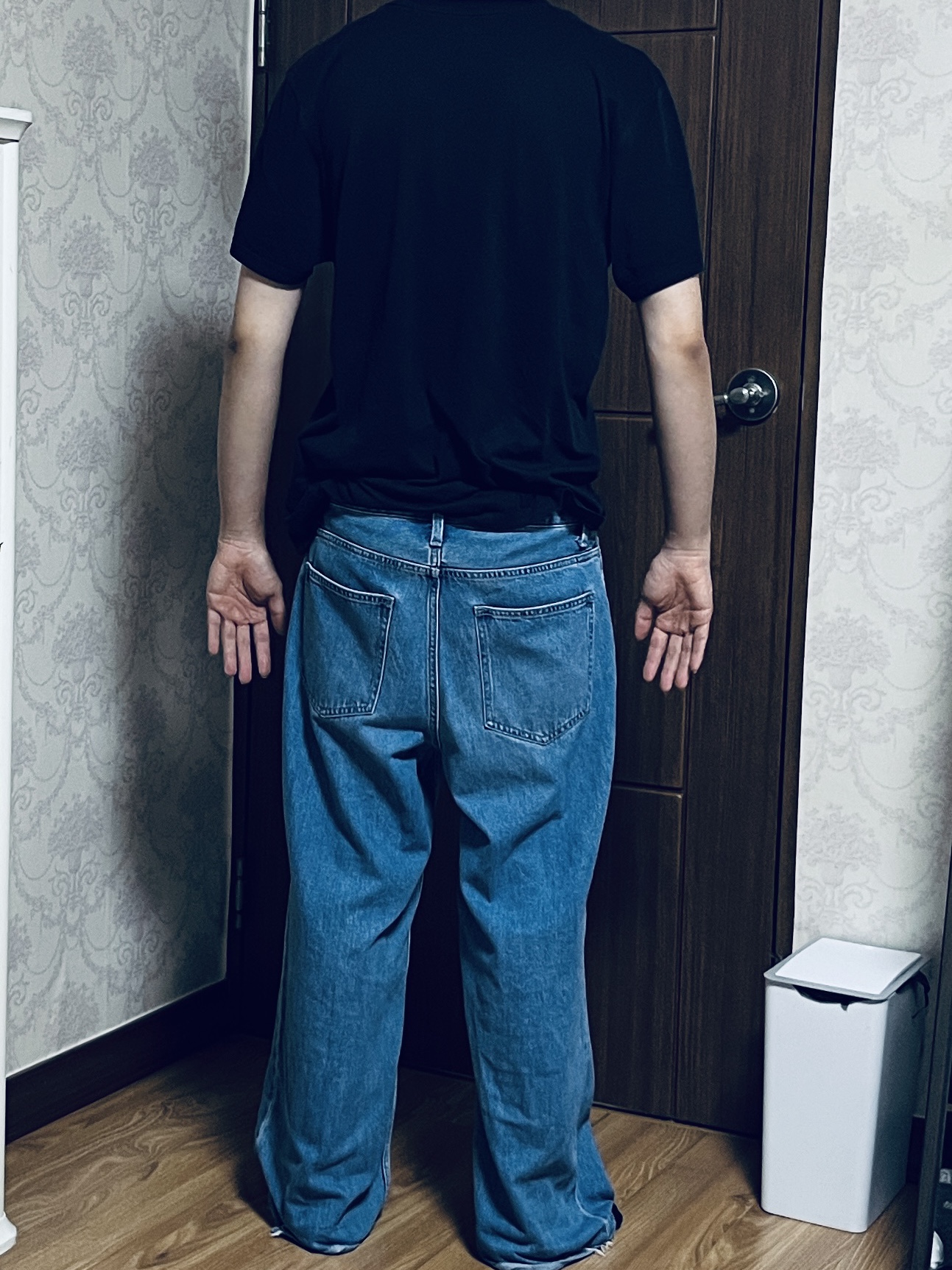 Uniqlo Wide Straight Jeans Blue - JP 착용 스타일