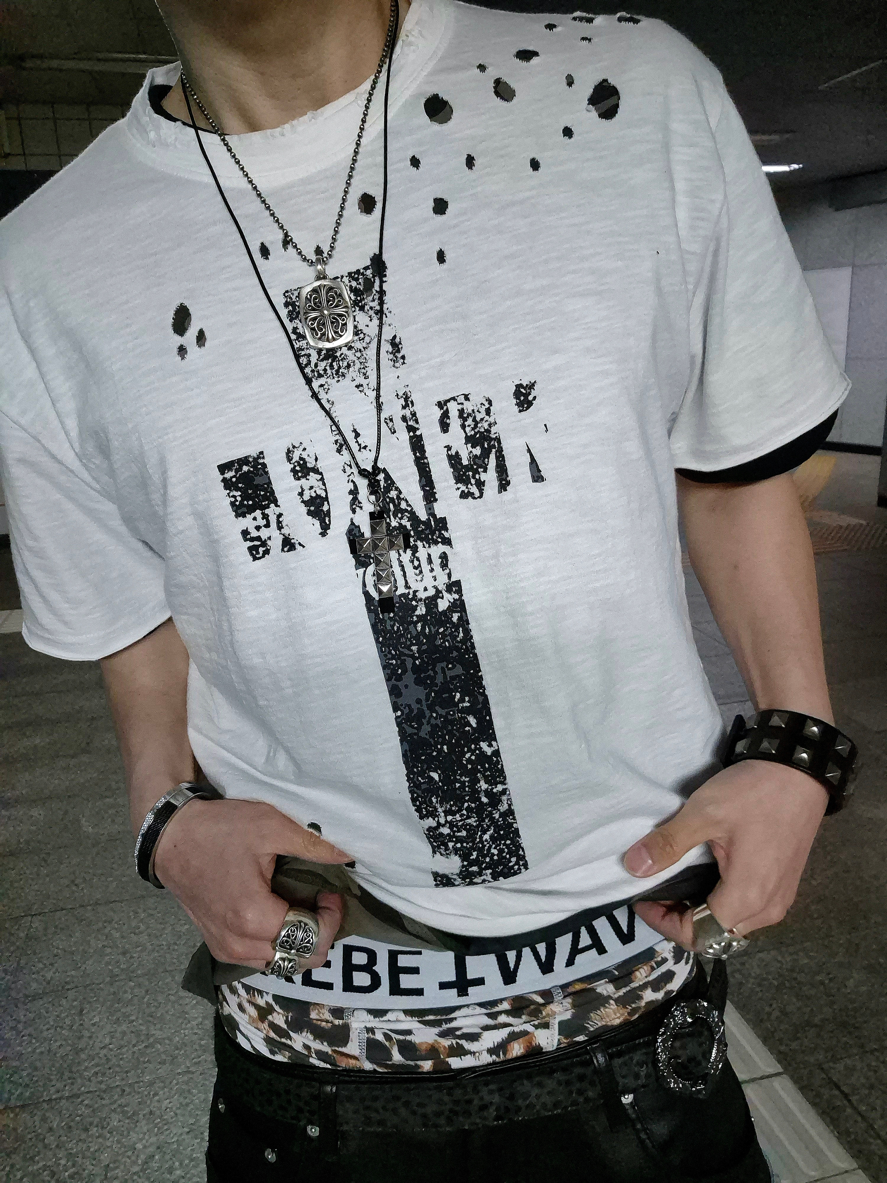 Dr. Martens x Rick Owens Quad Sole Steel Toe Boots Black, Chrome Hearts CH Hollywood Trucker Hat Camo Black 착용 스타일 - 2