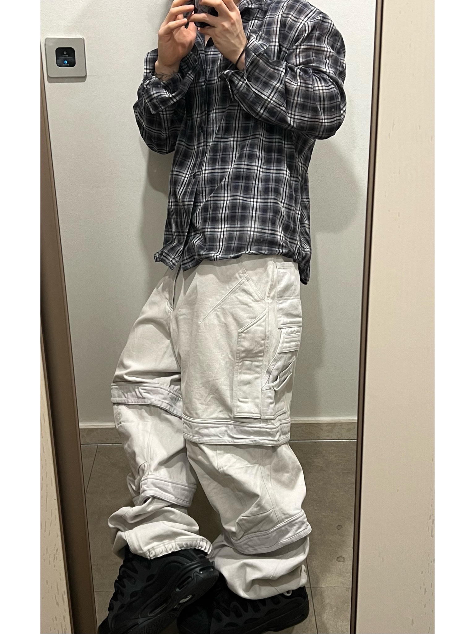 Nonnod Wire Sheer Shirt Navy, Farfromwhat Far Layered Work Pants White 착용 스타일 - 2