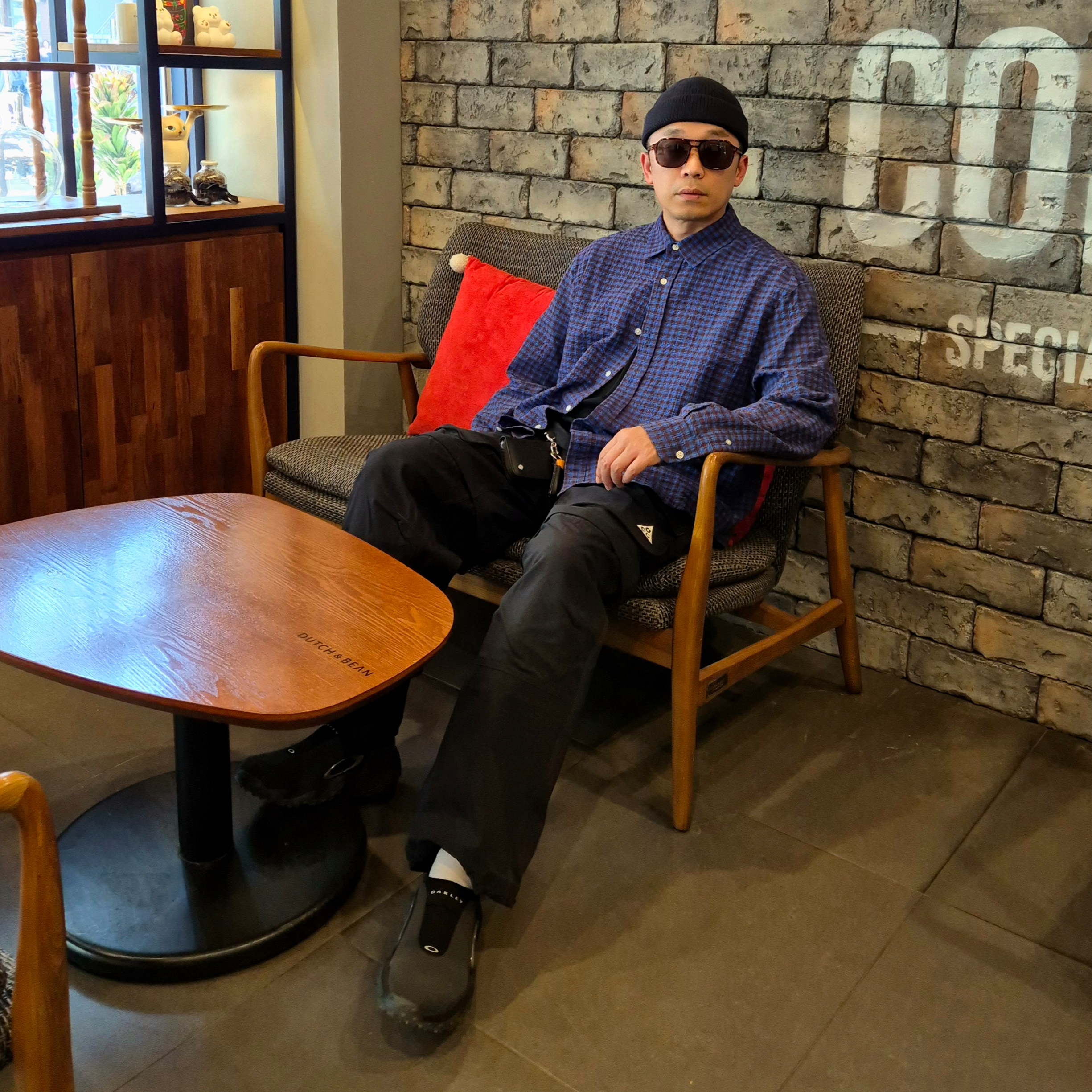 Oakley Edge Icon Blackout, Nike ACG Smith Summit Zip Cargo Pants Black Anthracite - Asia 착용 스타일 - 3
