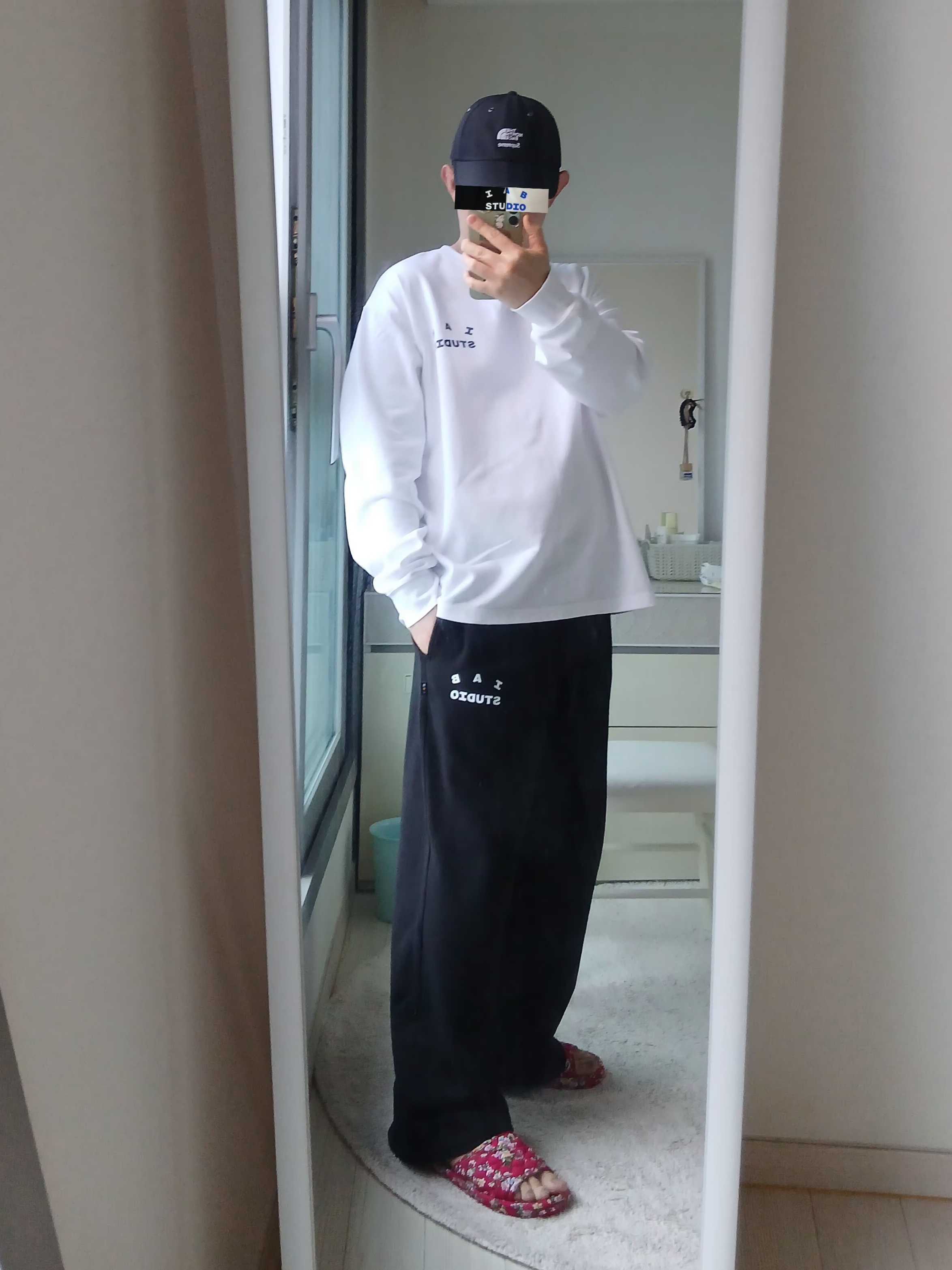 Supreme x The North Face Split 6-Panel Black - 24SS, IAB Studio IAB Sweatpants Black 착용 스타일 - 3