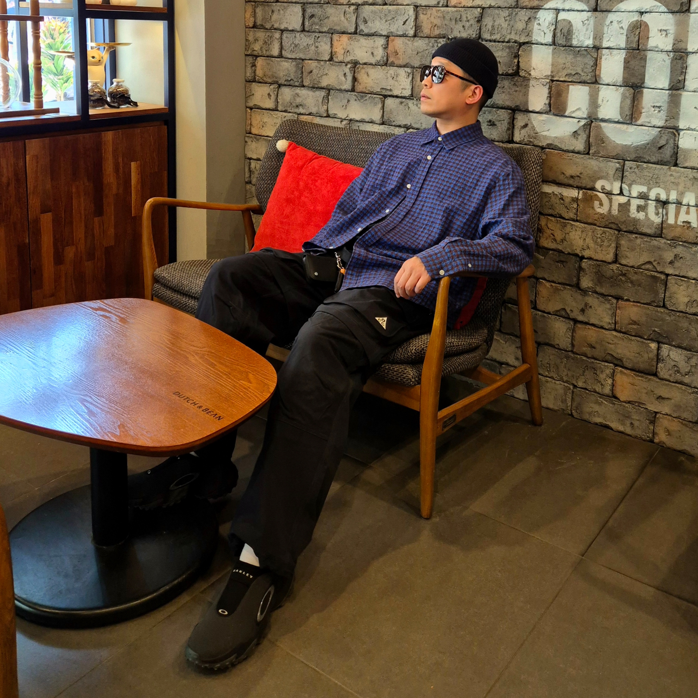 Oakley Edge Icon Blackout, Nike ACG Smith Summit Zip Cargo Pants Black Anthracite - Asia 착용 스타일 - 2